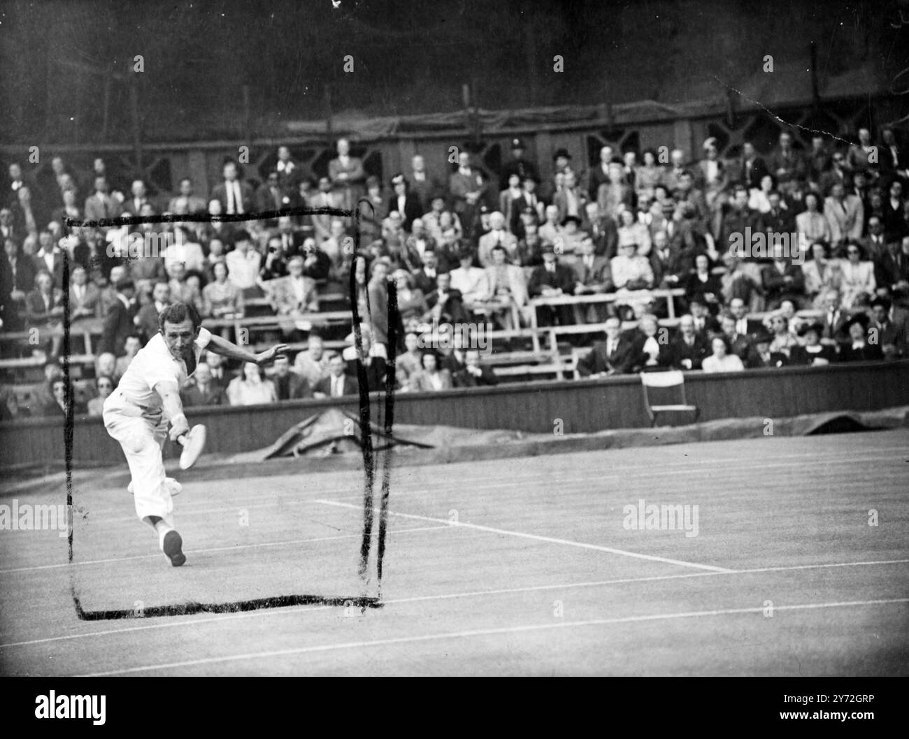 Photo Argentique D'époque - Yvon Pétra à Wimbledon En 1947 - Tennis Vintage