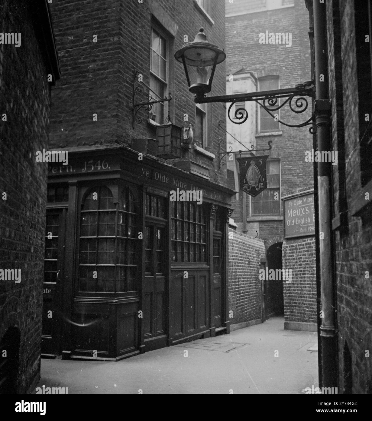 ''Ye Olde Mitre J546'' à Ely court. Banque D'Images