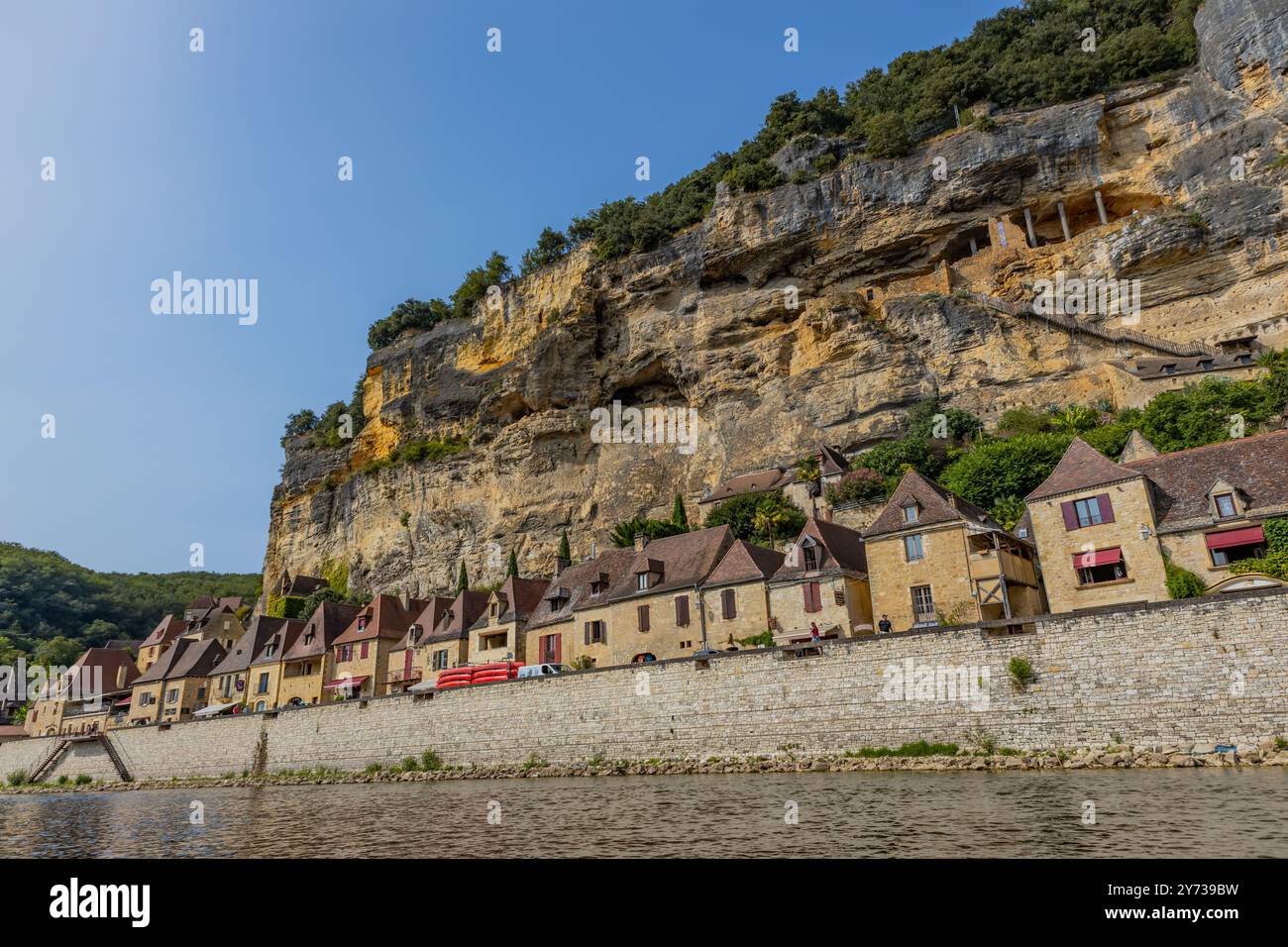 La Roc Gageac ; France : 20 août ; 2024 : village fluvial médiéval de la Roc Gageac en Dordogne Banque D'Images