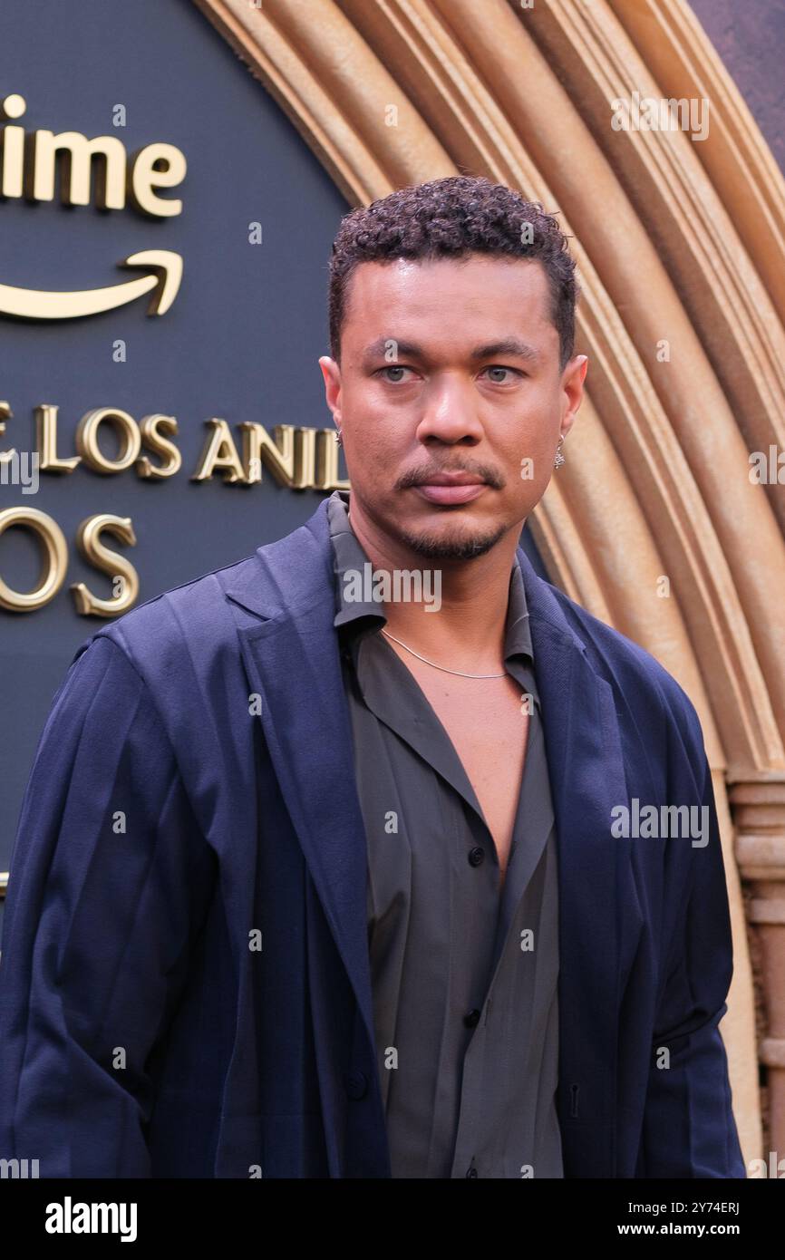 Ismael Cruz Cordova et Maxim Baldry assistent à la première de 'El Señor de Los Anillos : Los Anillos de Poder' au Cinéma Callao le 26 août 2024 à Madrid, Espagne avec : Ismael Cruz Cordova où : Madrid, Espagne quand : 26 août 2024 crédit : Oscar Gonzalez/WENN Banque D'Images