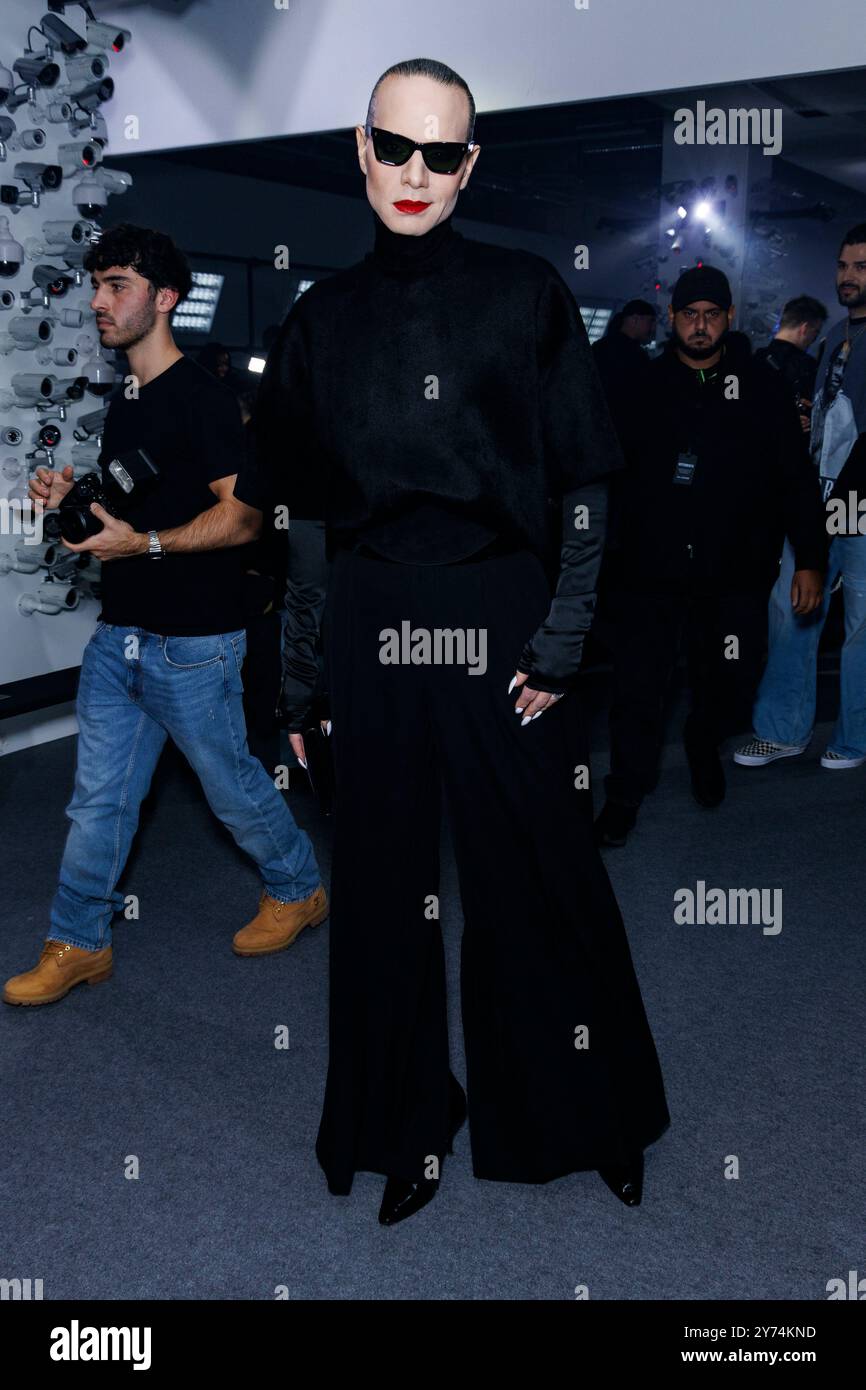 Paris, Frankreich. 27 septembre 2024. Jordan Roth assiste au défilé VETEMENTS Spring/Summer 2025 lors de la Fashion week de Paris le 2024 septembre - Paris, France, 27/09/2024 crédit : dpa/Alamy Live News Banque D'Images