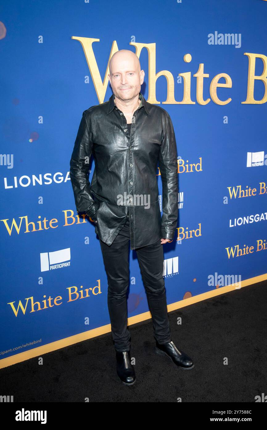 New York, États-Unis. 26 septembre 2024. Marc Forster assiste à la projection New-yorkaise de ''White Bird'' du Lionsgate au DGA Theater de New York, USA, le 26 septembre 2024. (Photo de Thenews2/NurPhoto) crédit : NurPhoto SRL/Alamy Live News Banque D'Images