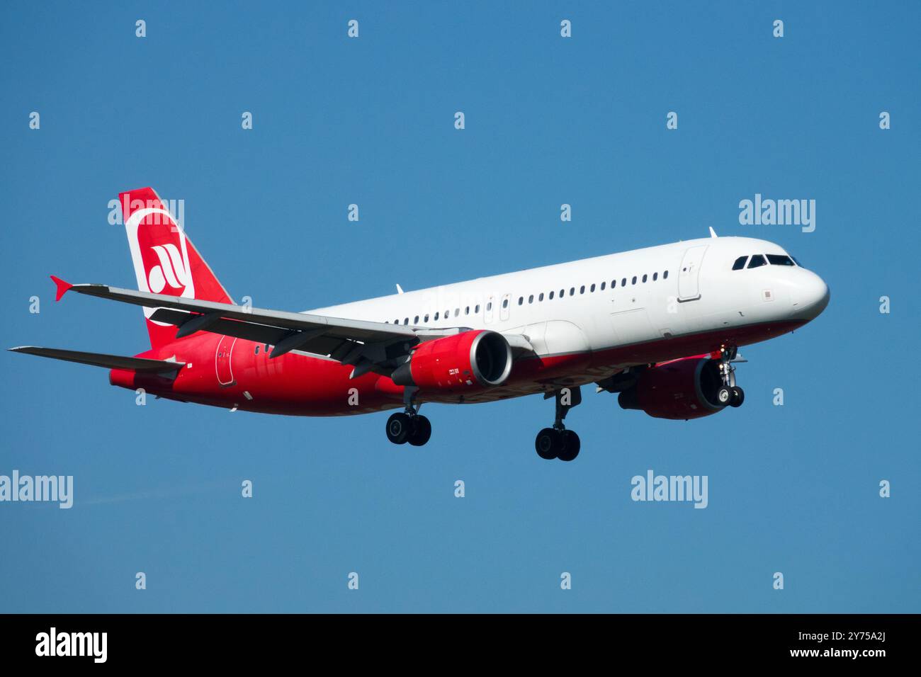 Airbus A320 Sundair Charter Airline Aviation Company avion avion avion Jetliner passagers avion avion avion avion avion avion avion de ligne vol à l'approche Banque D'Images