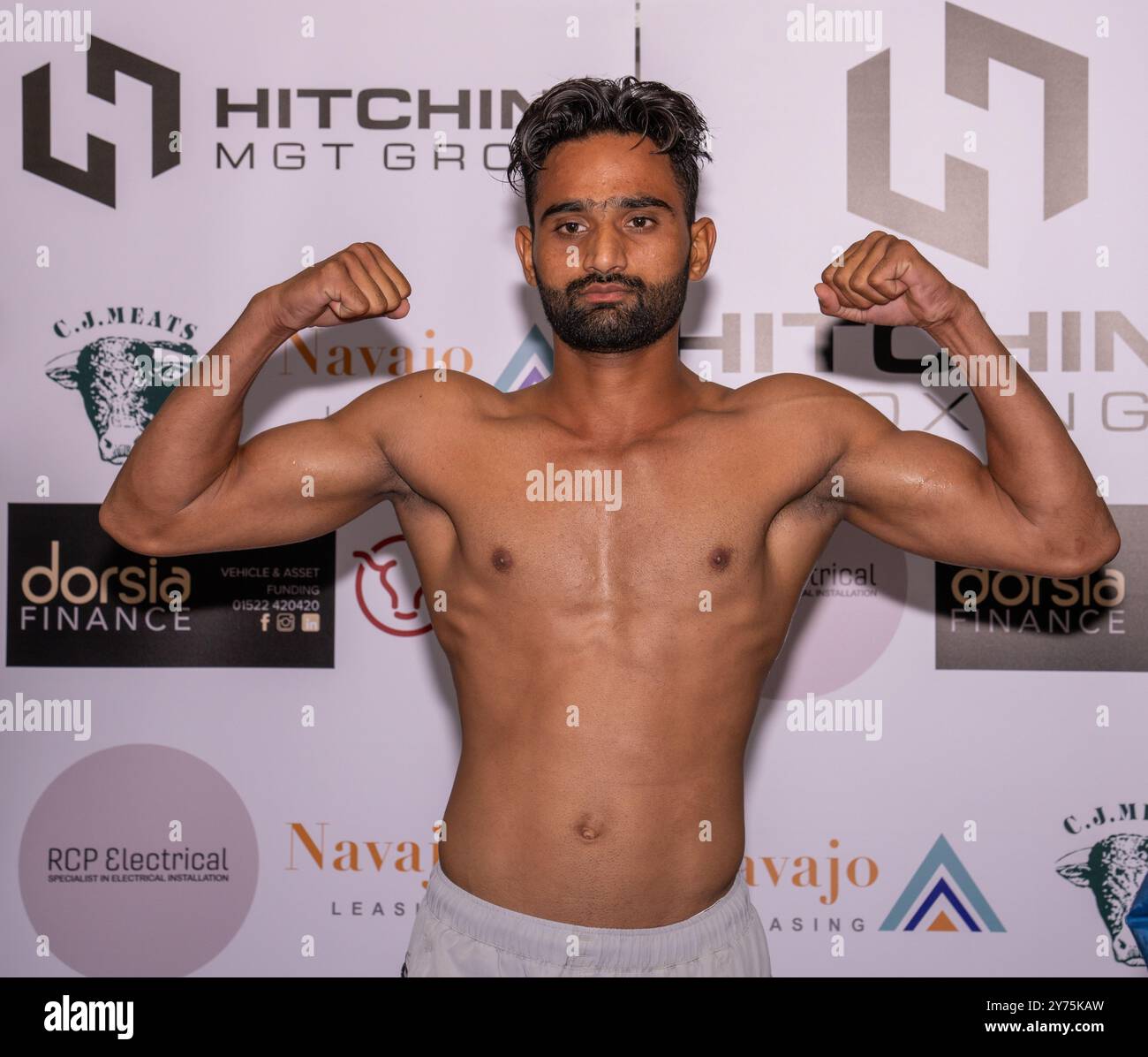 Boxeurs professionnels pesant avant un combat à South Parade Pier, Portsmouth. Banque D'Images
