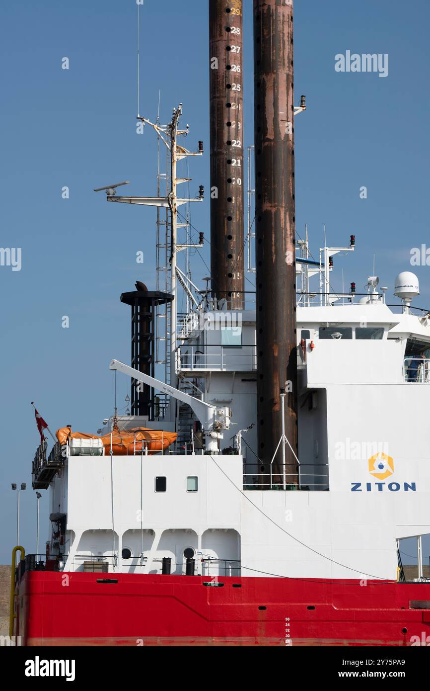 Zion Wind un navire activé par cric utilisé dans la construction de parcs éoliens offshore Great Yarmouth Norfolk UK Banque D'Images