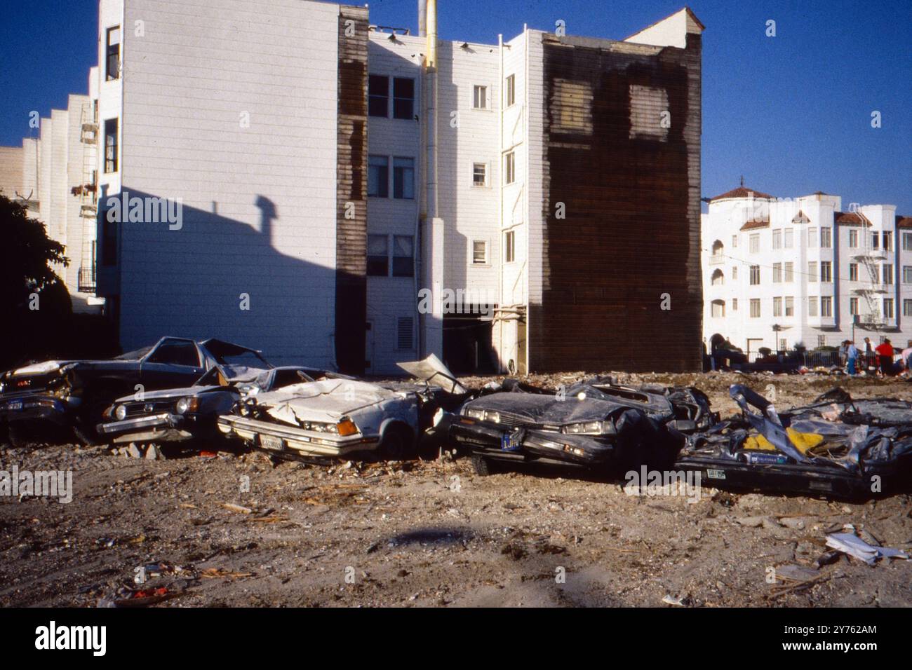 Zerstörte Autos nach dem Loma Prieta Erdbeben à San Francisco, États-Unis 1989. Banque D'Images