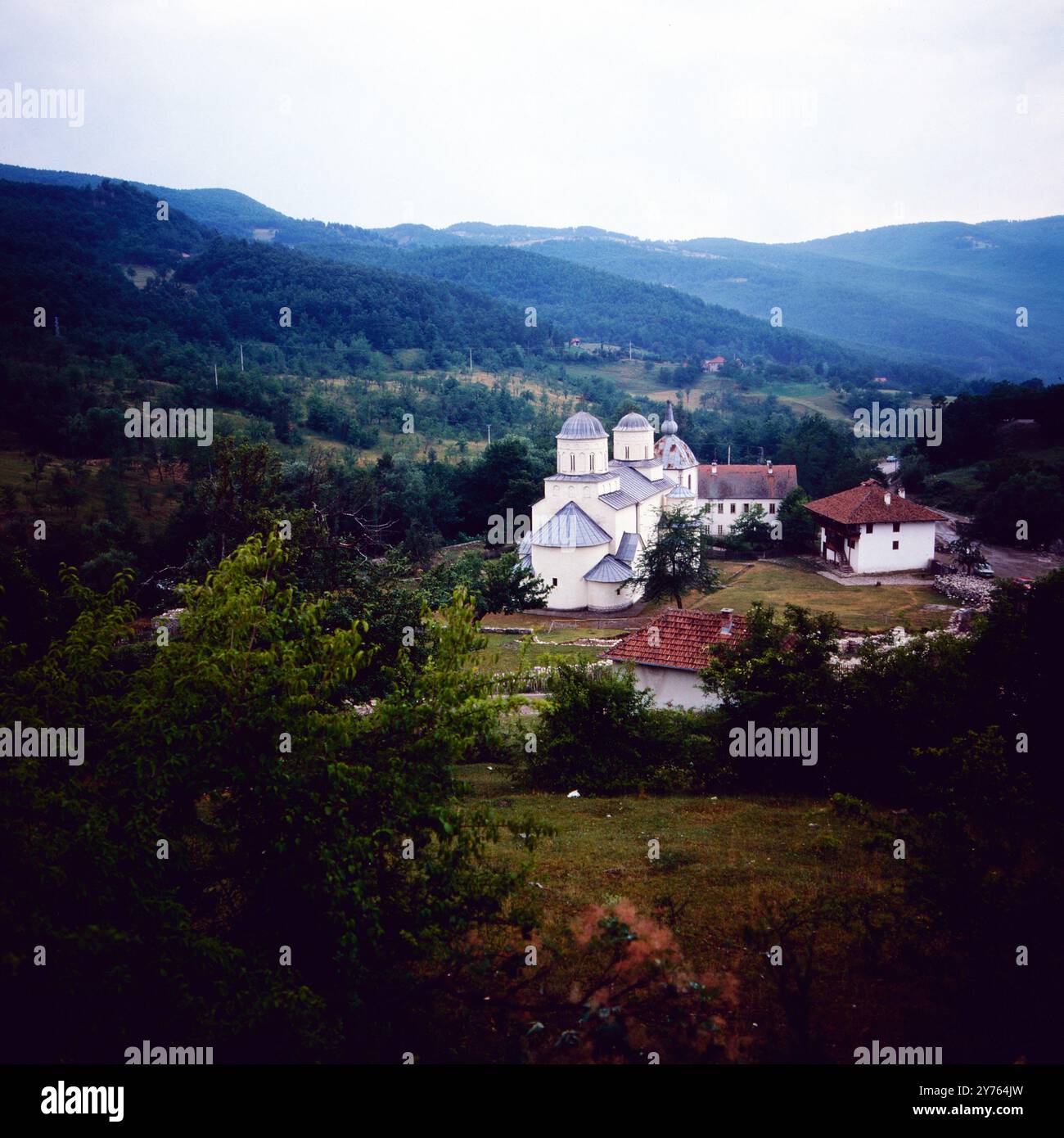 DAS Kloster Mileseva (Mileševa) in Milesevo (Mileševо) BEI Tasevo (Taševo) in Serbien, Jugoslawien um 1981. Banque D'Images