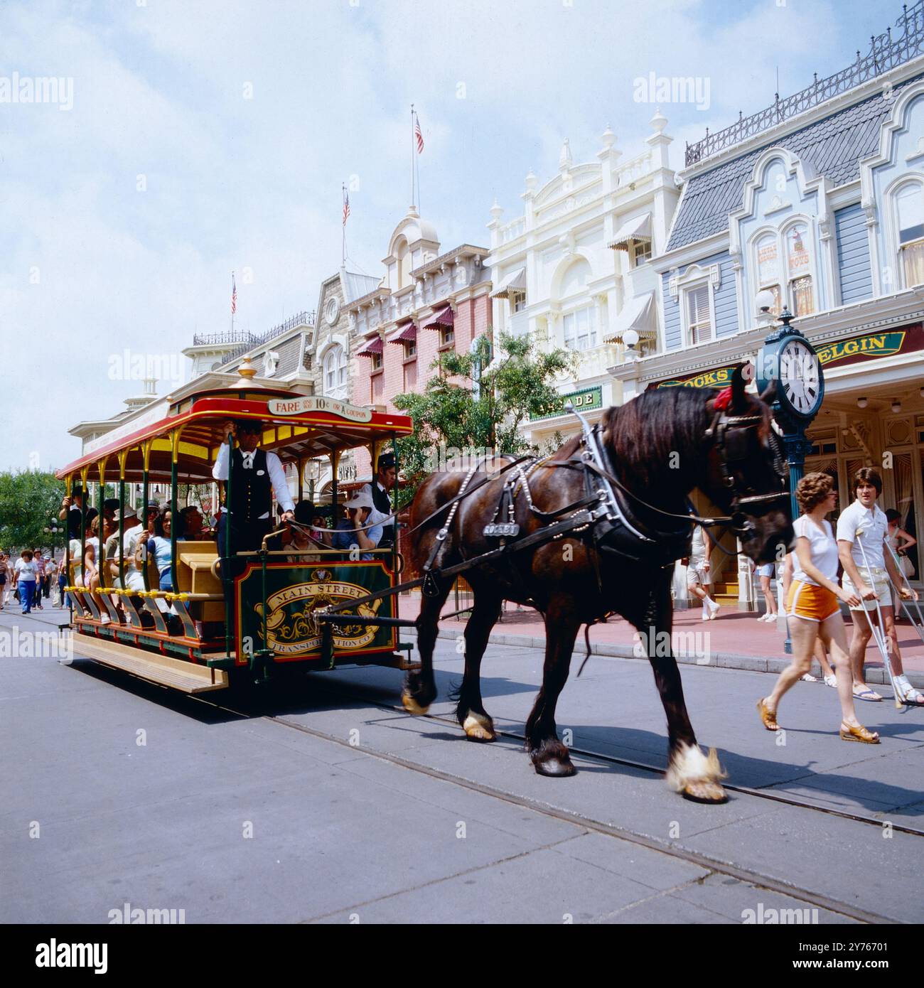 Pferdegezogene Straßenbahn auf der main Street U.S.A. in der Disneyworld Orlando, Florida, USA UM 1987. Banque D'Images