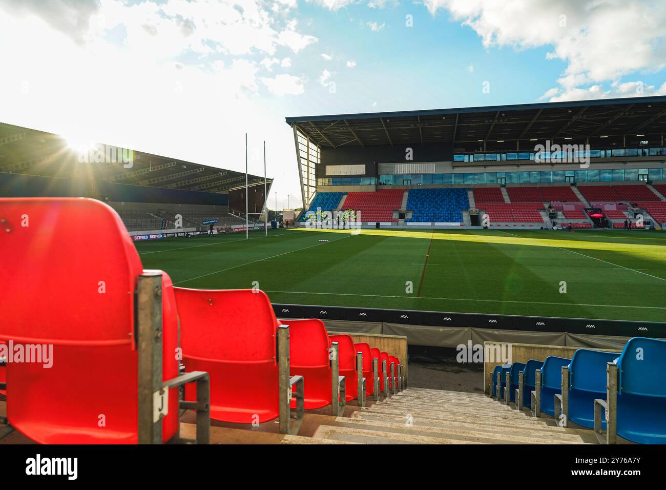 Salford, Royaume-Uni. 27 septembre 2024. Super League Rugby Playoffs 2024 : Salford Red Devils vs Leigh Leopards au Salford Community Stadium. Vue générale du stade communautaire de Salford. Crédit James Giblin/Alamy Live News. Banque D'Images Salford, Royaume-Uni. 27 septembre 2024. Super League Rugby Playoffs 2024 : Salford Red Devils vs Leigh Leopards au Salford Community Stadium. Vue générale du stade communautaire de Salford. Crédit James Giblin/Alamy Live News. Banque D'Images