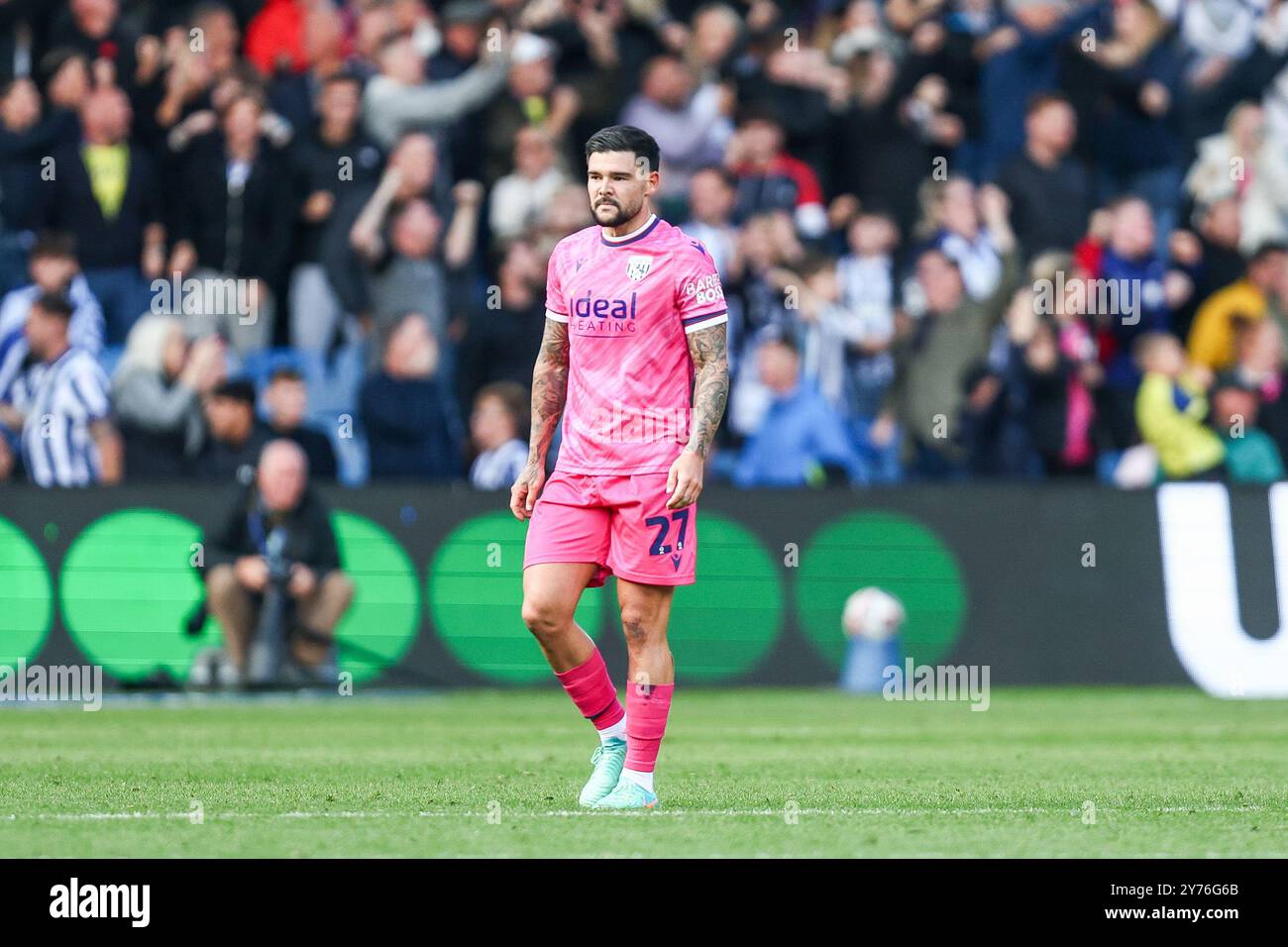 #27, Alex Mowatt de WBA lors du match de championnat Sky Bet entre Sheffield Wednesday et West Bromwich Albion à Hillsborough, Sheffield le samedi 28 septembre 2024. (Photo : Stuart Leggett | mi News) crédit : MI News & Sport /Alamy Live News Banque D'Images