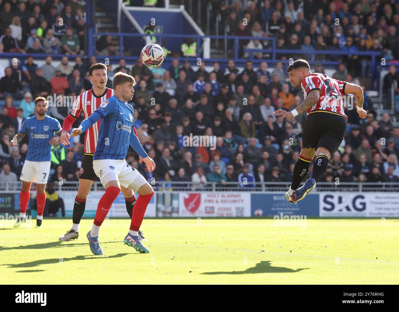 Portsmouth, Royaume-Uni. 28 septembre 2024. Gustavo Hamer de Sheffield United se dirige vers le but lors du Sky Bet Championship match à Fratton Park, Portsmouth. Le crédit photo devrait se lire : Paul Terry/Sportimage crédit : Sportimage Ltd/Alamy Live News Banque D'Images