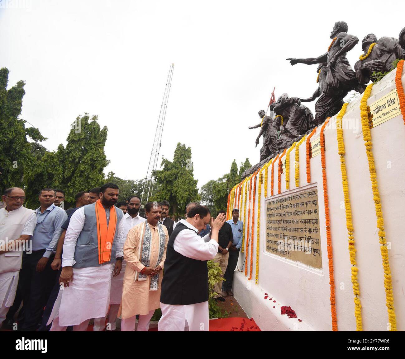 Patna, Inde. 28 septembre 2024. PATNA, INDE - SEPTEMBRE 28 : le président national du BJP, J.P. Nadda, accompagné du président du parti Dilip Jaiswal, du vice-ministre Samrat Choudhary et d'autres, rendent hommage à la statue de sept martyrs à Shaheed Smarak le 28 septembre 2024 à Patna, en Inde. (Photo de Santosh Kumar/Hindustan Times/Sipa USA ) crédit : Sipa USA/Alamy Live News Banque D'Images