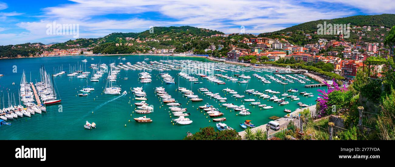 Italie, Ligurie. Célèbre golf des poètes et ville pittoresque Lerici avec château médiéval et belles plages. destination touristique populaire d'été Banque D'Images