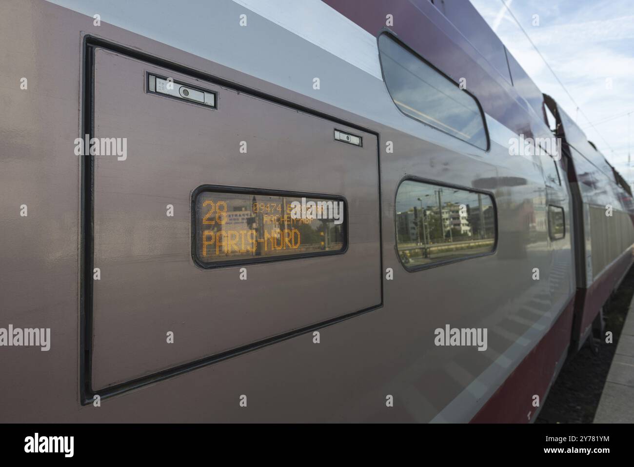 Train Eurostar prêt à partir pour Paris, Gare centrale de Cologne, Cologne, Rhénanie du Nord-Westphalie, Allemagne, Europe Banque D'Images