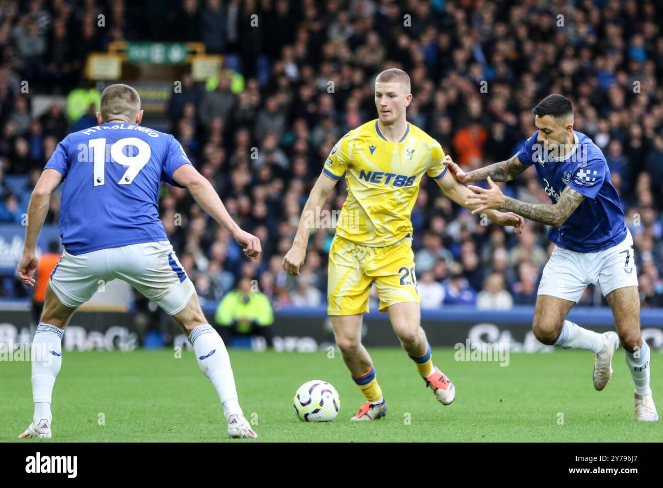 Liverpool, Royaume-Uni. 28 septembre 2024. Goodison Park, Liverpool, Angleterre, 27 septembre 2024 : Adam Wharton (20 Crystal Palace) contrôle le ballon lors du match de premier League entre Everton et Crystal Palace au Goodison Park à Liverpool, Angleterre. (Sean Chandler/SPP) crédit : photo de presse sportive SPP. /Alamy Live News Banque D'Images