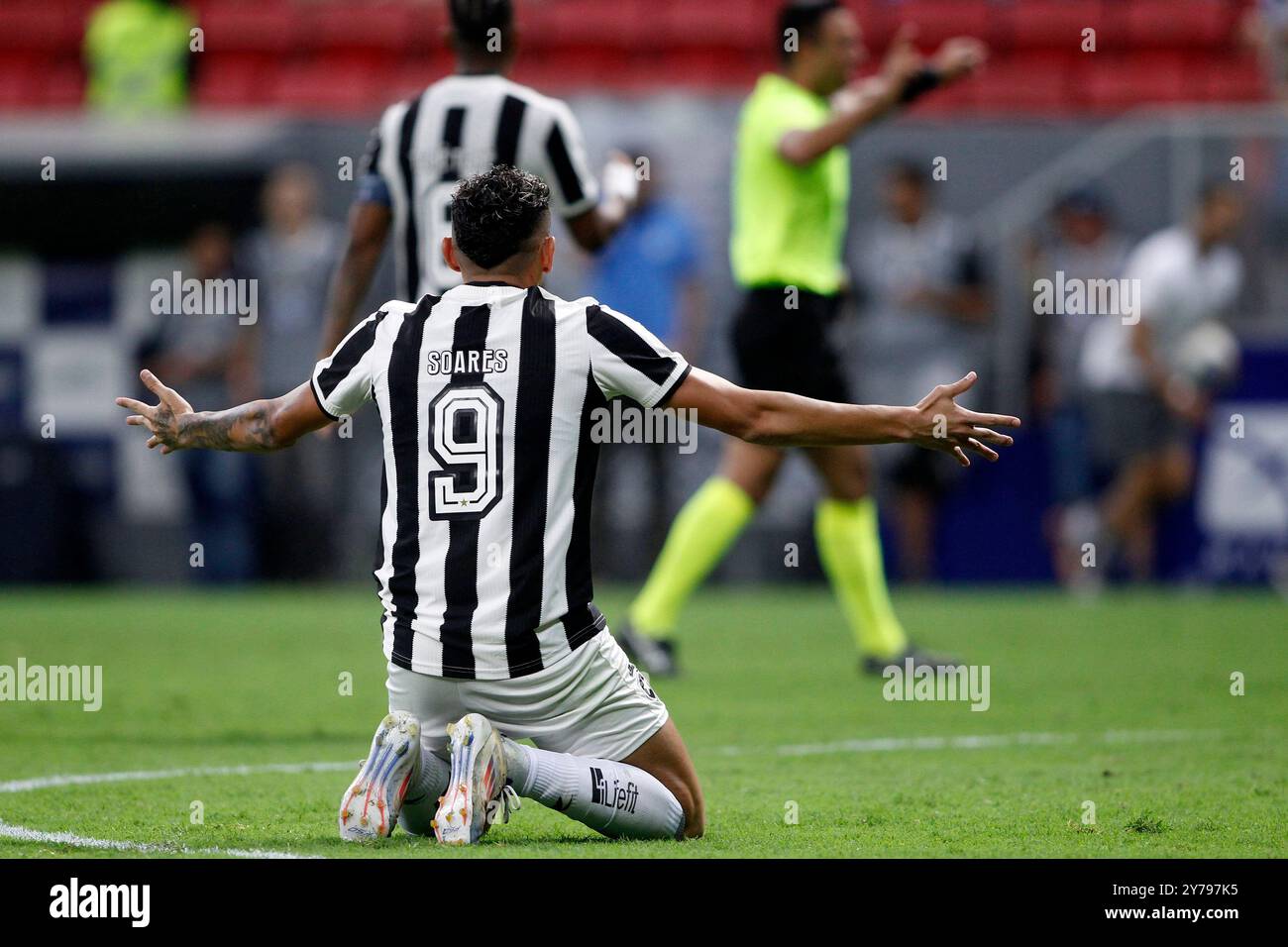 Brasilia, Brésil. 28 septembre 2024. Tiquinho Soares de Botafogo réagit lors du match entre Botafogo et Gremio, pour la Serie A 2024 brésilienne, au stade Mane Garrincha, à Brasilia, le 28 septembre 2024. Photo : Adalberto marques/DiaEsportivo/Alamy Live News crédit : DiaEsportivo/Alamy Live News Banque D'Images