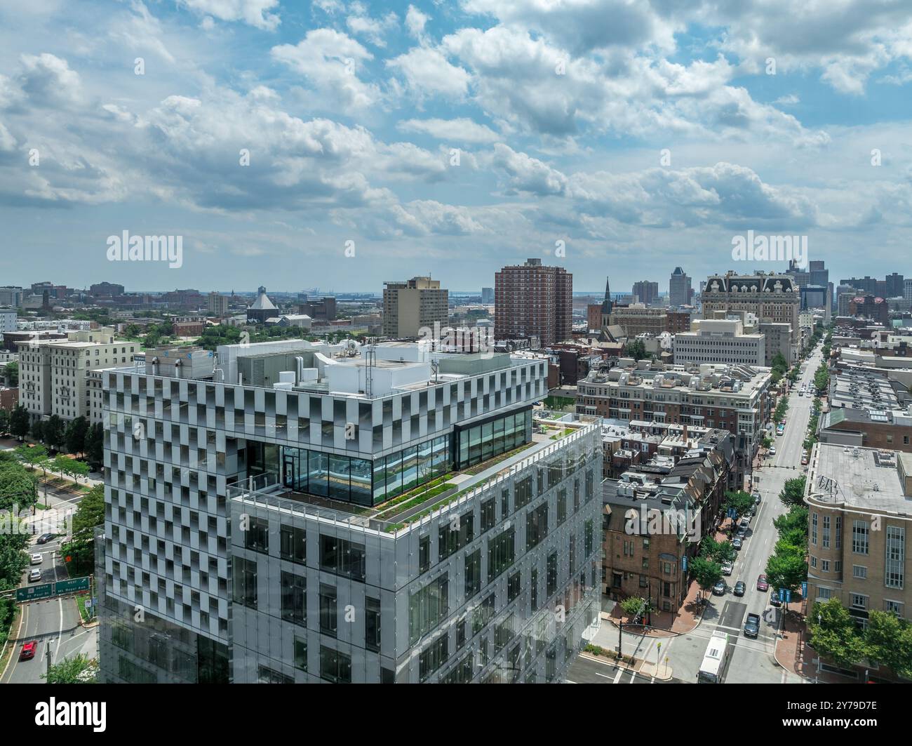 Vue aérienne du campus de l'Université de Baltimore dans le centre-ville de Baltimore avec les bâtiments de droit et de physiologie Banque D'Images