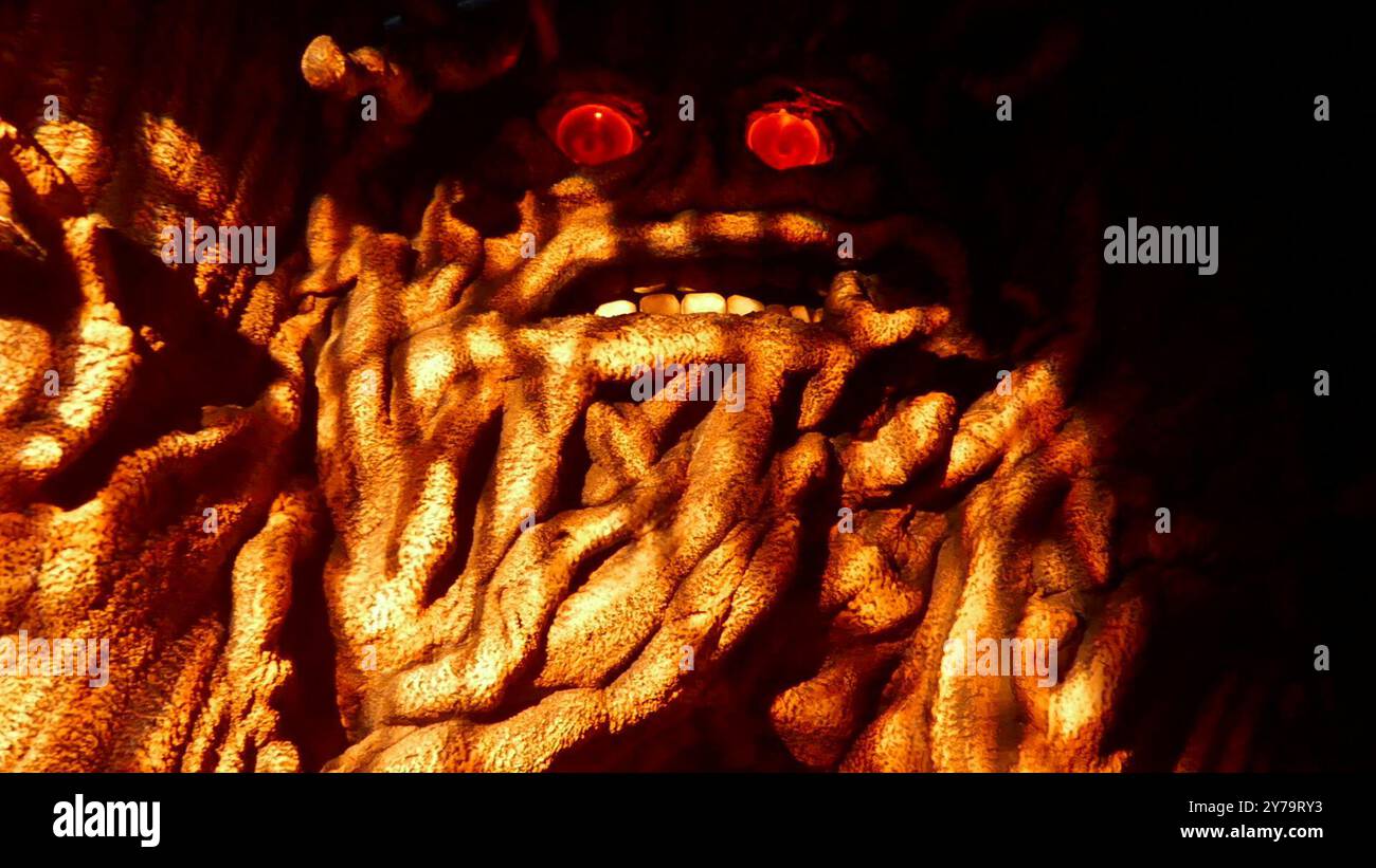 Buena Park, Californie, USA 22 septembre 2024 Eight Fingers Nine Maze à KnottÕs Scary Farm 51st Annual Halloween Haunt le 22 septembre 2024 à Buena Park, Californie, USA. Photo de Barry King/Alamy Stock photo Banque D'Images
