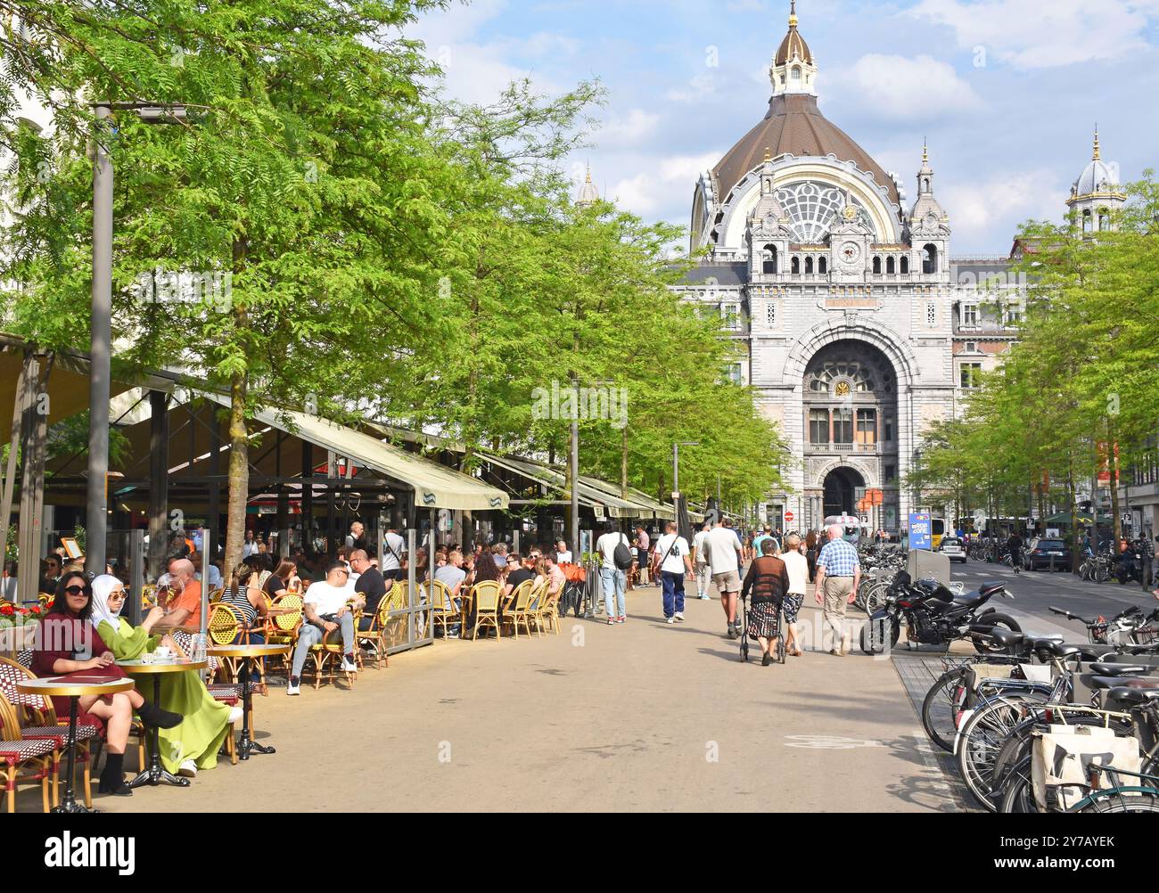 Gare centrale d’Anvers, l’une des grandes gares d’Europe, construite en 1895-1905, architecte Louis Delacenserie, ingénieur Clement Van Bogaert, extrêmement éclectique Banque D'Images