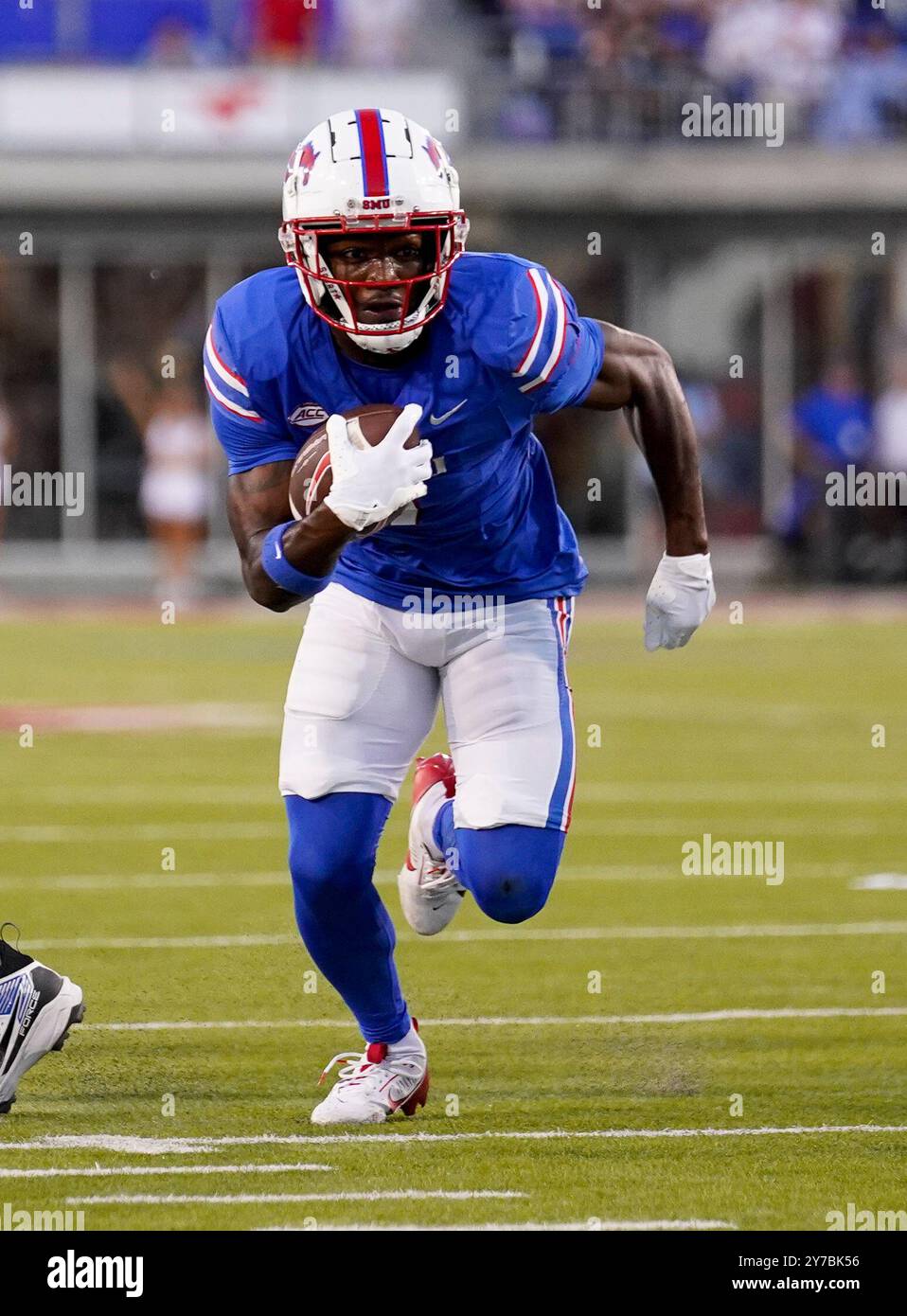 Brachard SMITH (1) court pour la zone finale lors du match entre les Seminoles de Floride et les Mustangs de SMU le 28 septembre 2024 au Gerald J. Ford Stadium de Dallas, Texas. (Photo par : Jerome Hicks/Sipa USA) crédit : Sipa USA/Alamy Live News Banque D'Images