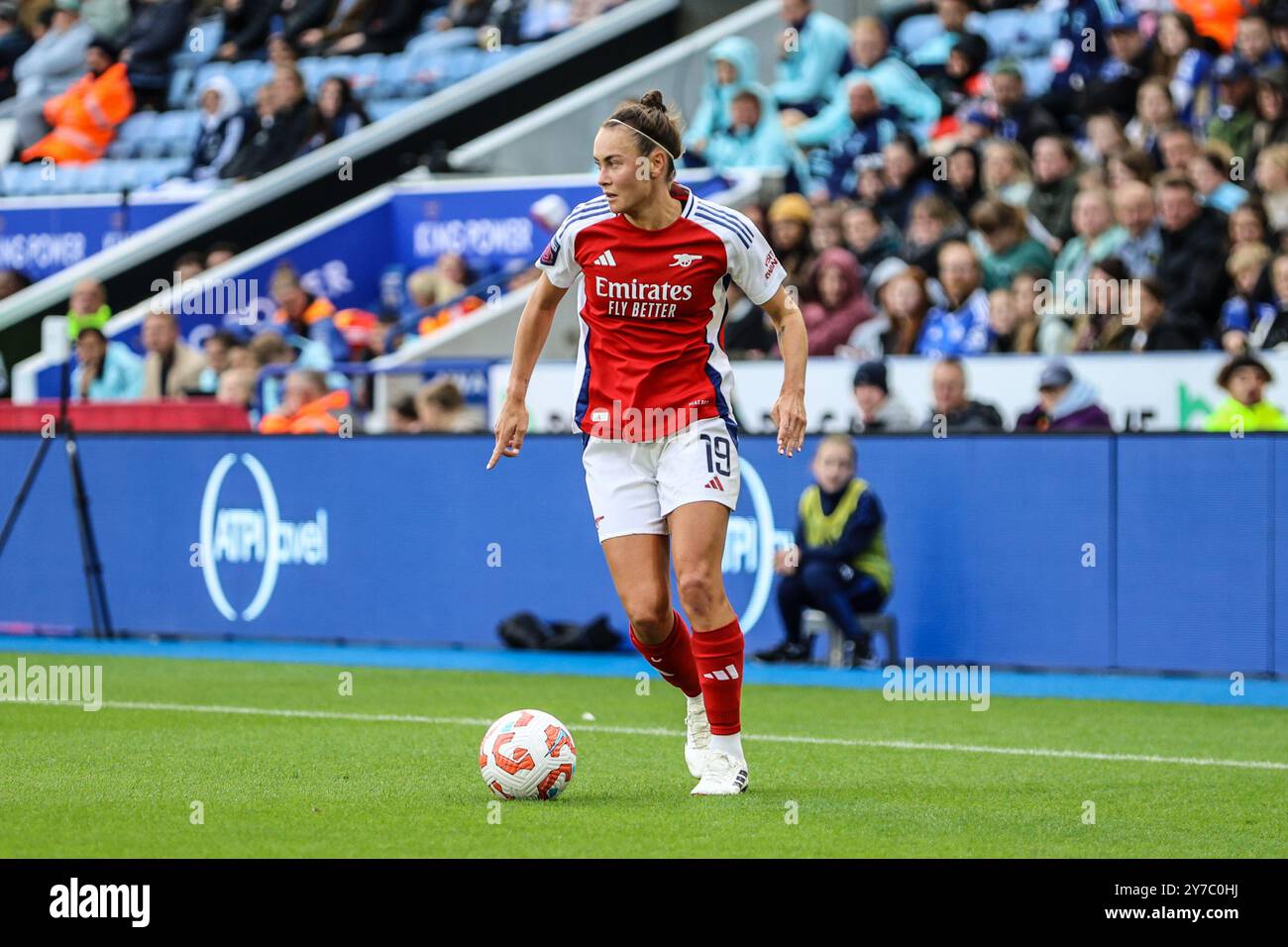 Leicester, Royaume-Uni. 29 septembre 2024. Leicester, Angleterre, 29 septembre 2024 : Caitlin Foord (19 Arsenal) sur le ballon lors du match de Super League Barclays Womens entre Leicester City et Arsenal au King Power Stadium de Leicester, Angleterre (Natalie Mincher/SPP) crédit : SPP Sport Press photo. /Alamy Live News Banque D'Images