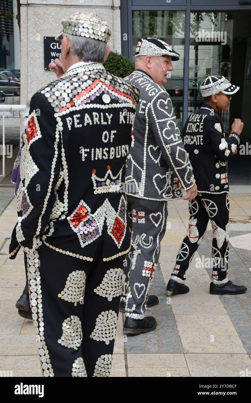 Pearly Kings and Queens Harvest Festival 2024, Londres, Guildhall Yard Banque D'Images