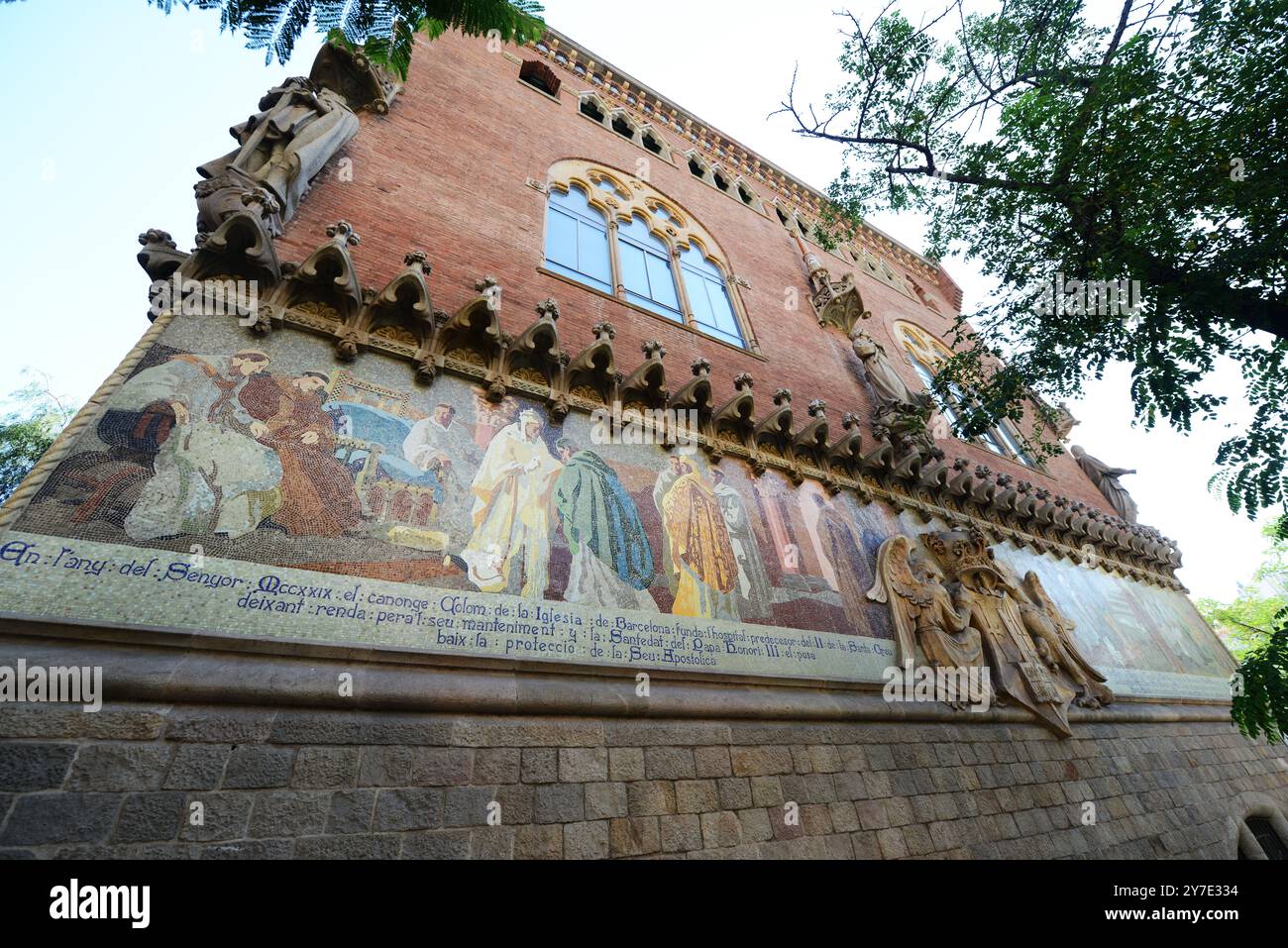 Belles décorations de bâtiments au complexe hospitalier Sant Pau à Barcelone, Espagne. Banque D'Images