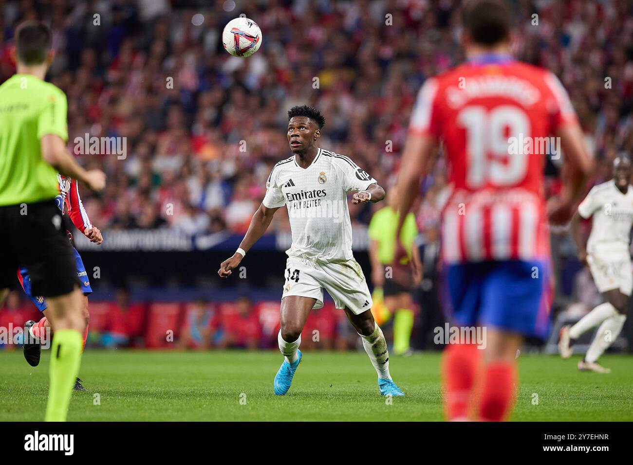 Madrid, Espagne. 29 septembre 2024. Aurelien Tchouameni du Real Madrid CF vu en action lors du match de football de la Liga EA Sports week 8 2024/2025 entre l'Atletico Madrid et le Real Madrid CF au stade Civitas Metropoliano. Score final : Atletico Madrid 1 : 1 Real Madrid CF (photo par Federico Titone/SOPA images/SIPA USA) crédit : SIPA USA/Alamy Live News Banque D'Images