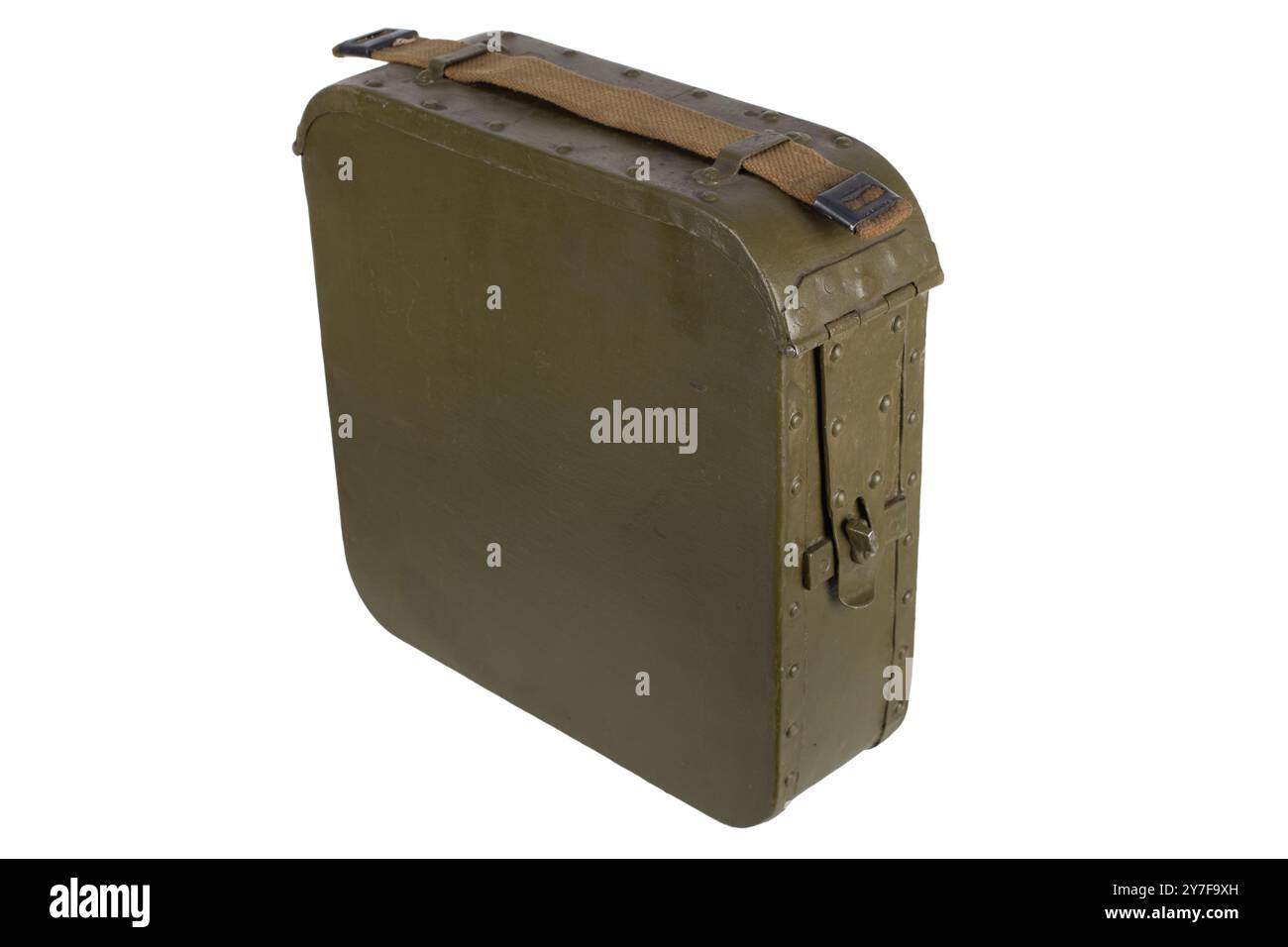 Boîte de munitions vintage Maxim Gun avec des cartouches isolées sur fond blanc Banque D'Images