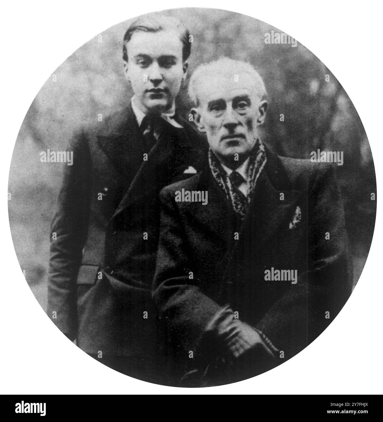 Maurice Ravel droite , le compositeur avec un ami 1932 Banque D'Images