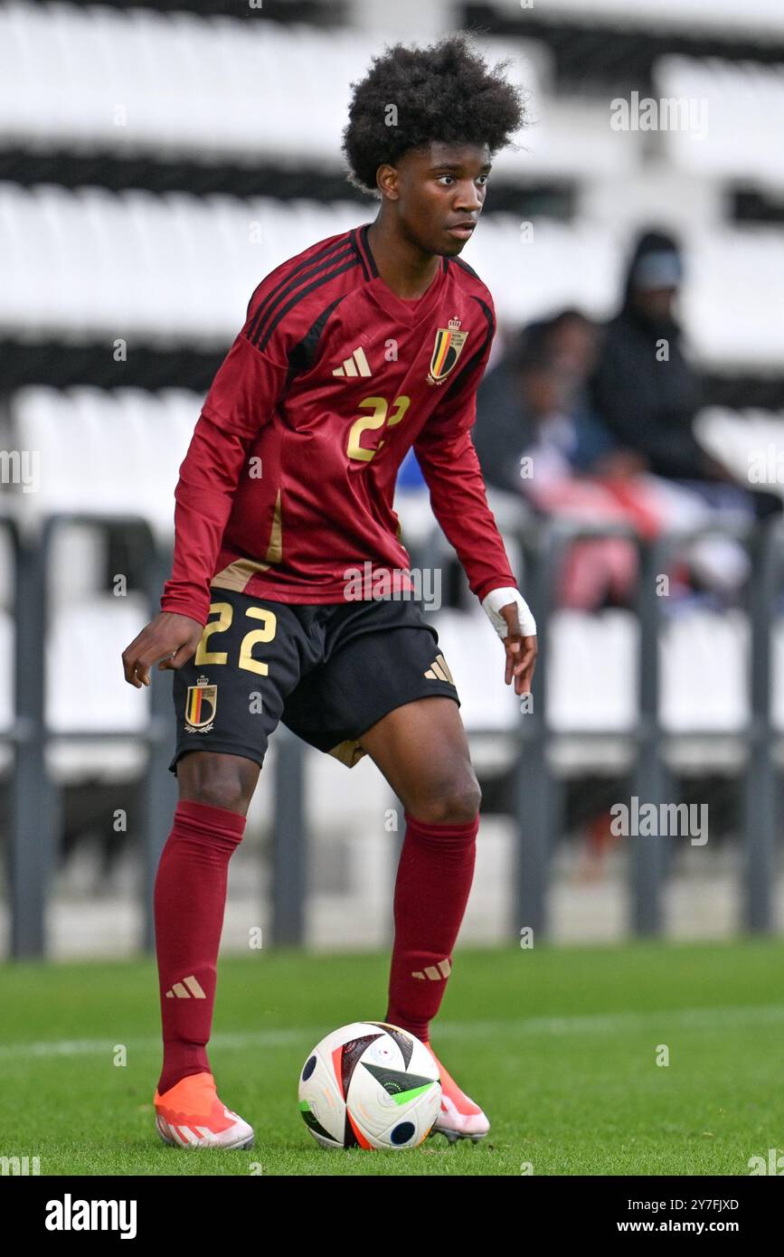 Yanis Malamba Mazenga (22 ans) de Belgique photographié lors d'un match amical de football entre les équipes nationales de Belgique et de la république d'Irlande de moins de 16 ans le dimanche 29 septembre 2024 à Tubize , Belgique . PHOTO SPORTPIX | David Catry Banque D'Images