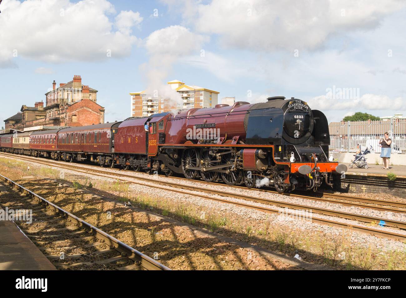 6233 avec le Scarborough Flyer à Wakefield Banque D'Images