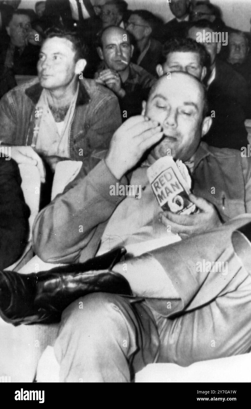 SHÉRIF DU COMTÉ DES DROITS CIVIQUES DE NESHOBA DÉTENU POUR SON RÔLE DANS LES MEURTRES ; 5 DÉCEMBRE 1964 Banque D'Images