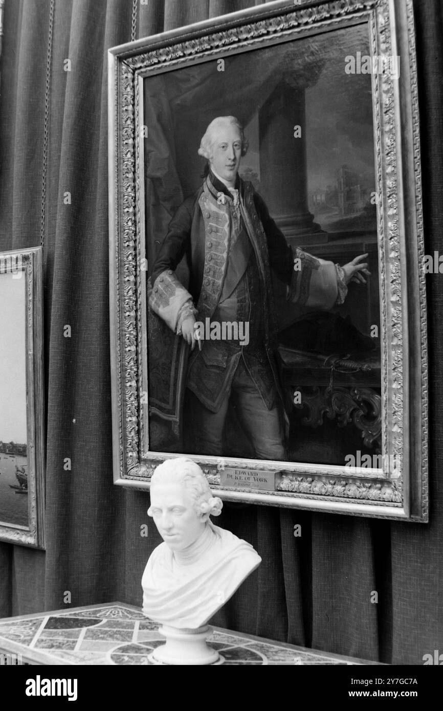 TABLEAU EDWARD AUGUSTUS DE POMPEO BATONI DE LA QUEENS GALLERY DE BUCKINGHAM PALACE ; 24 NOVEMBRE 1964 Banque D'Images