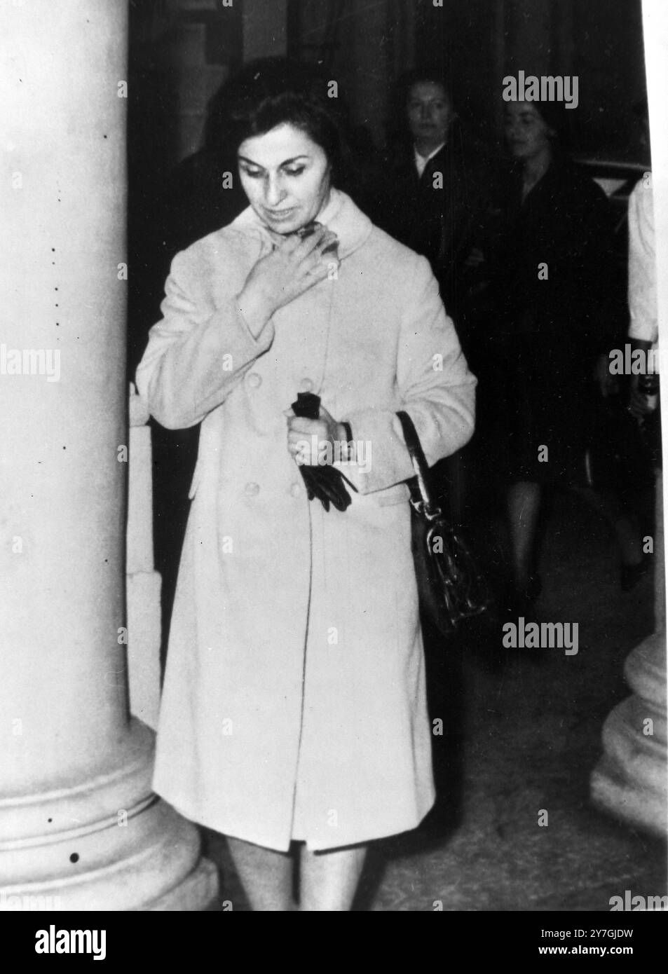 LOI ET ORDRE NIGRISOLIS EX-PETITE AMIE PAOLA BECCARI ARRIVE POUR PROCÈS À BOLOGNE, ITALIE ; 29 OCTOBRE 1964 Banque D'Images