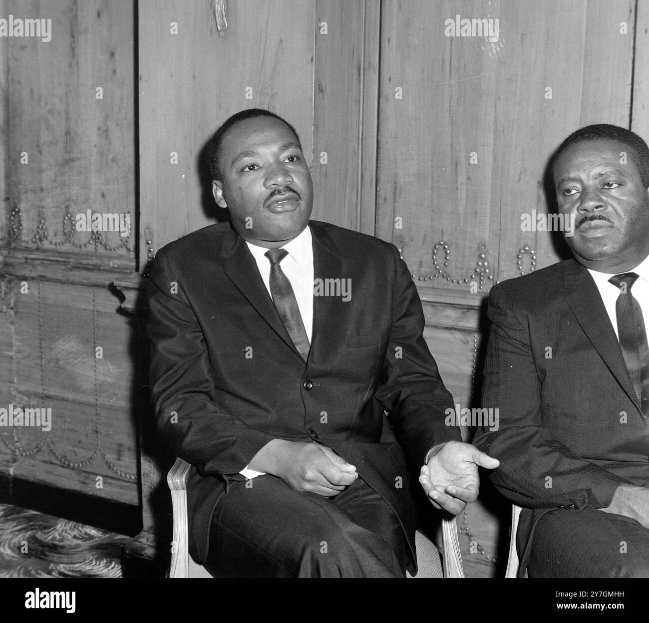 MARTIN LUTHER KING REÇOIT LE PRIX NOBEL DE LA PAIX À OSLO / ; 14 OCTOBRE 1964 Banque D'Images