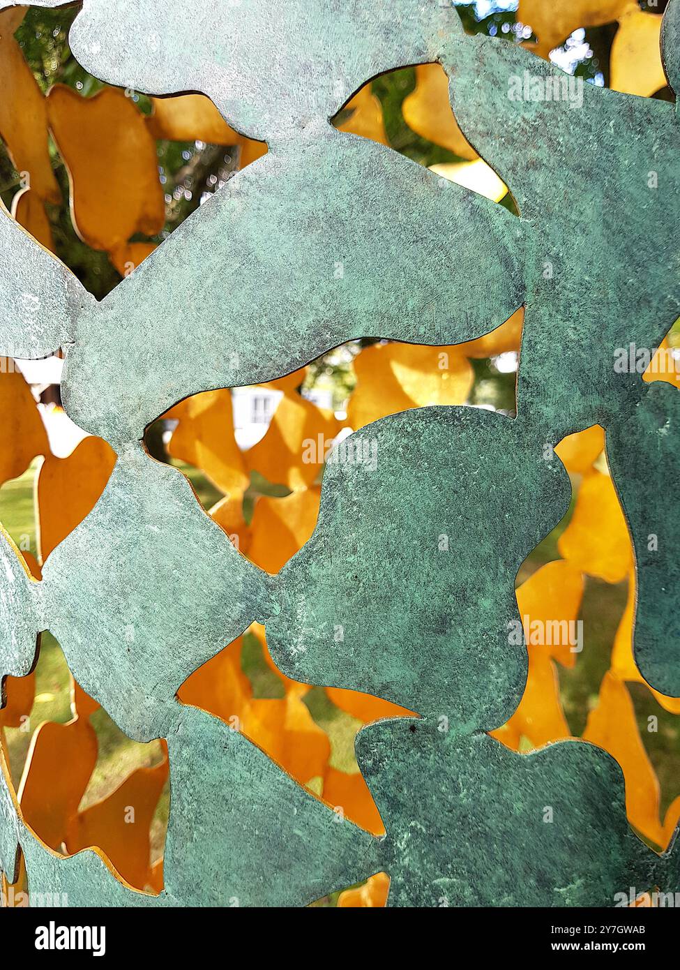 Détail d'une sculpture de jardin de style moderne. Banque D'Images