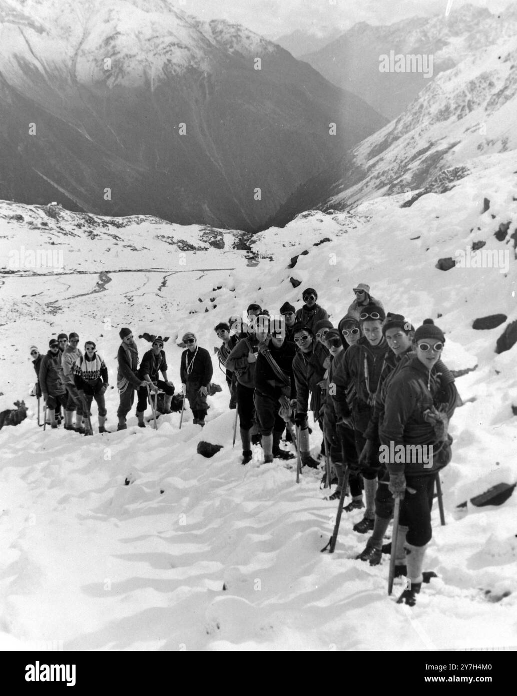 ALPINISTES ALPES AUTRICHIENNES SCOUTS DU SURREY ; 19 AOÛT 1964 Banque D'Images