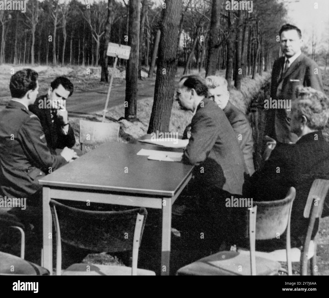 STATION WEELDE. COUR EN SESSION À LA FRONTIÈRE BELGE NÉERLANDAISE ; 29 FÉVRIER 1964 Banque D'Images