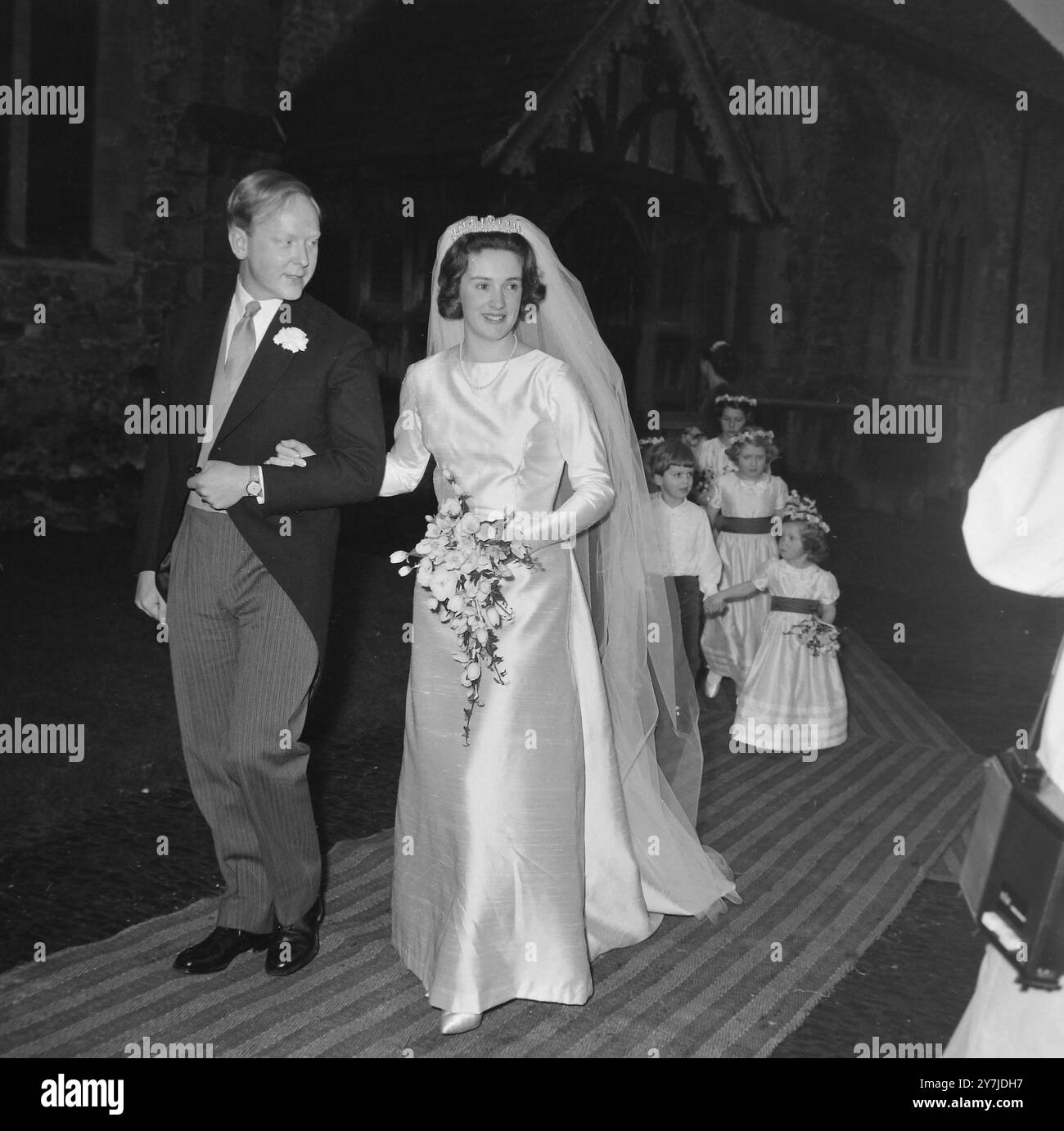 MARIAGE DE WILLIAM LITHGOW ET VALERIE SCOTT À WESTERHAM / ; 31 JANVIER 1964 Banque D'Images