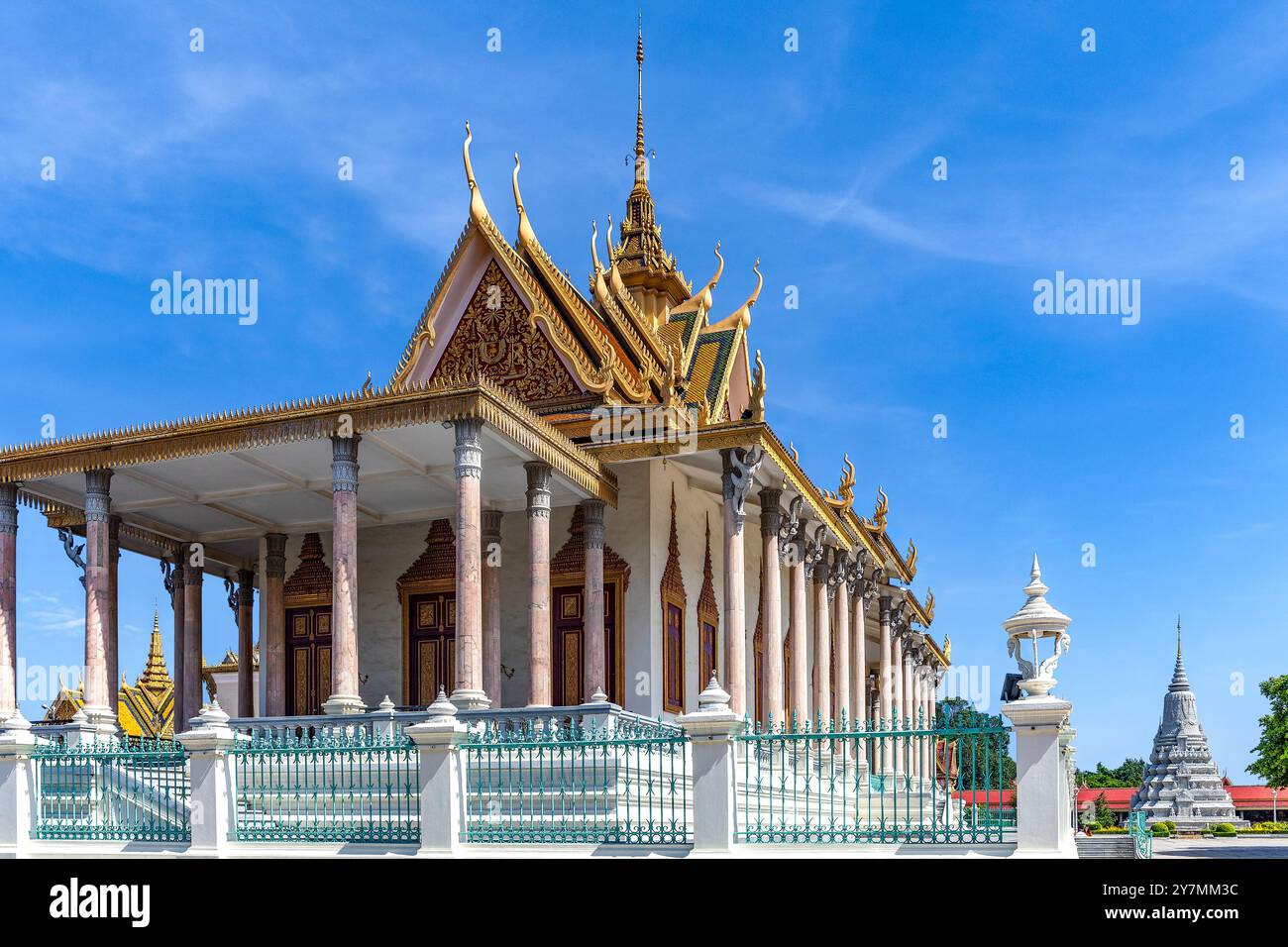 Temple du Bouddha d'Émeraude, également connu sous le nom de pagode d'argent, dans le Palais Royal de Phnom Penh, Cambodge Banque D'Images