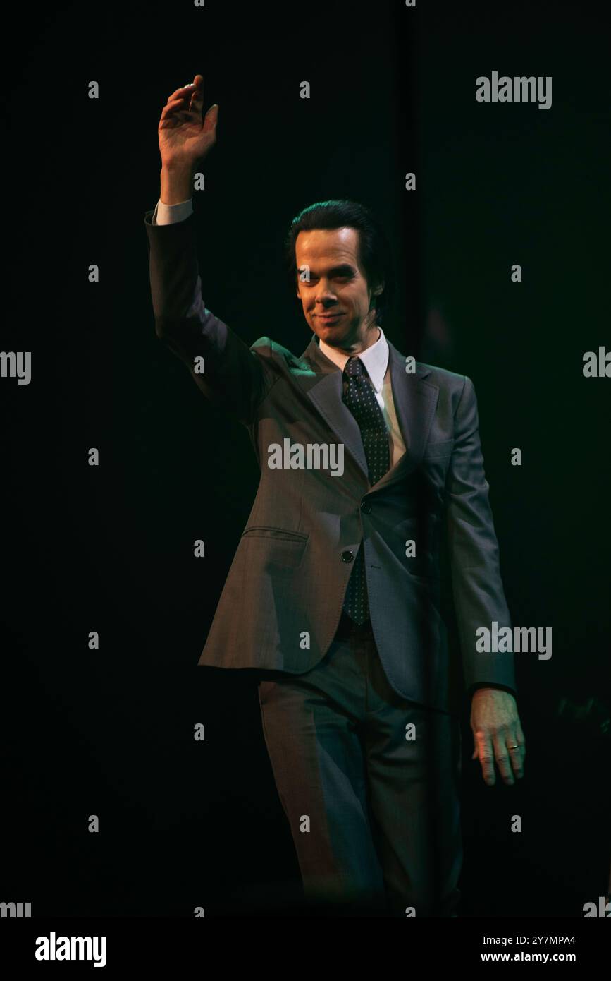 Artiste australien, Nick Cave, avec The Bad Seeds à l'Uber Arena de Berlin pour le Wild Dog Tour Banque D'Images
