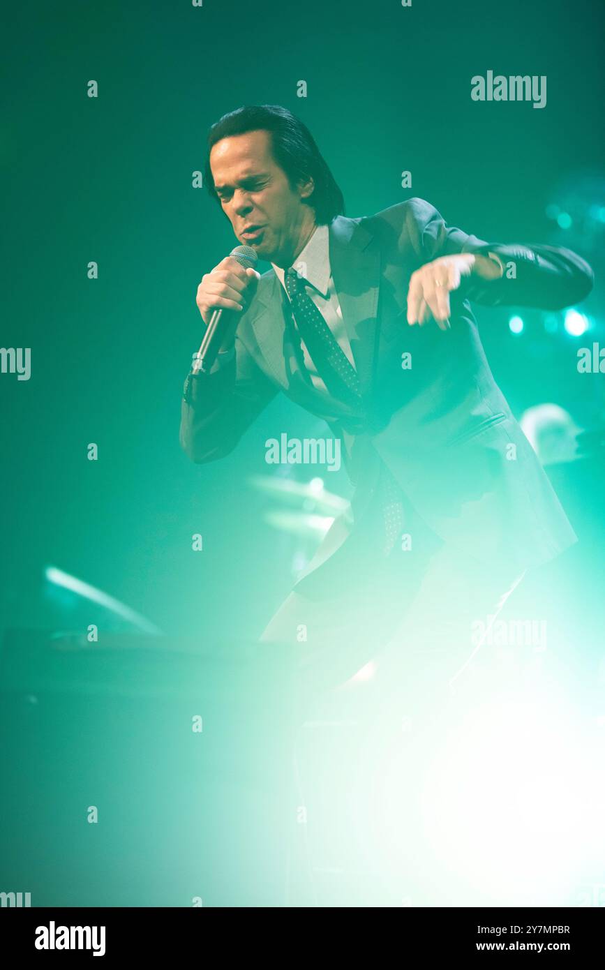 Artiste australien, Nick Cave, avec The Bad Seeds à l'Uber Arena de Berlin pour le Wild Dog Tour Banque D'Images