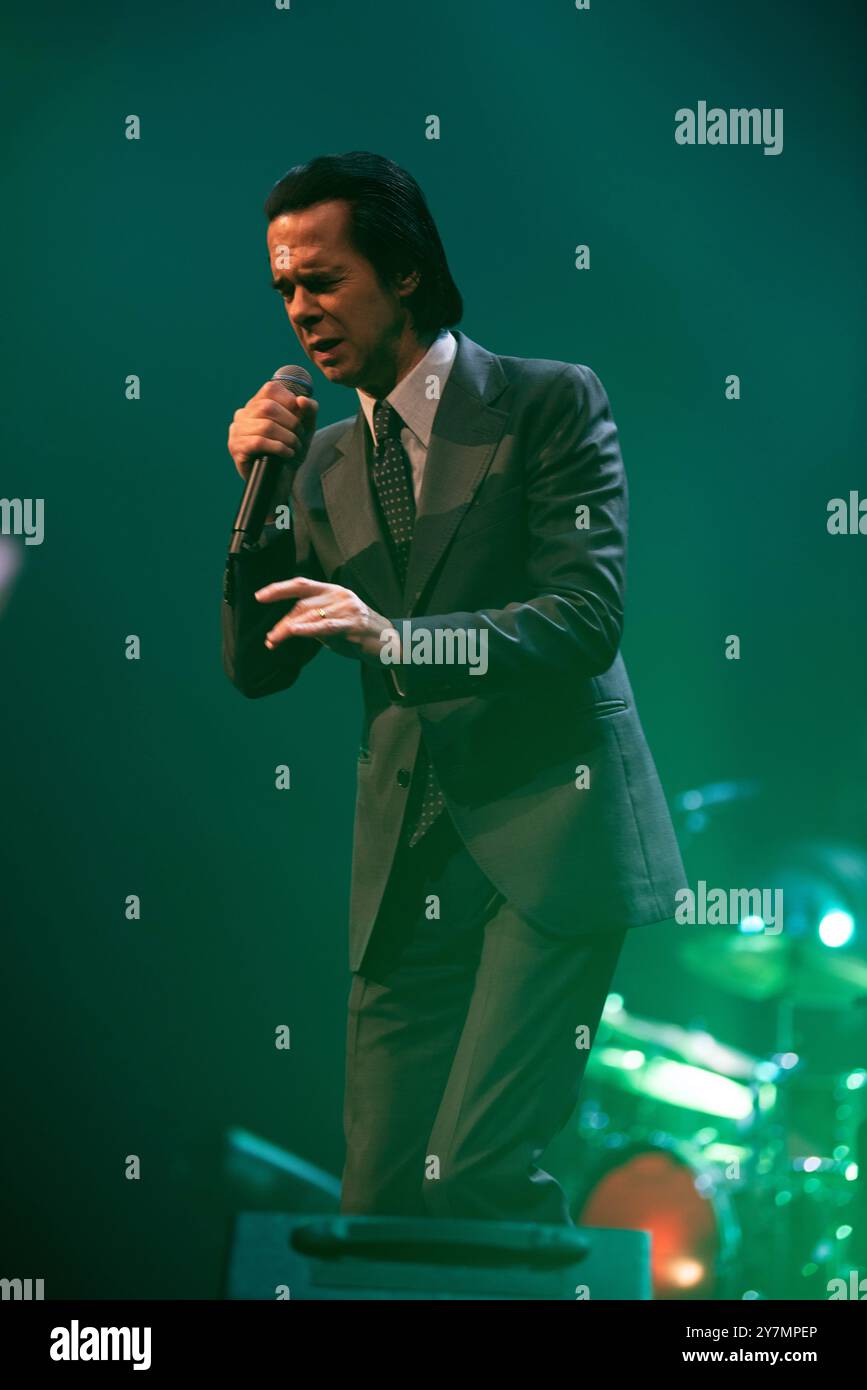Artiste australien, Nick Cave, avec The Bad Seeds à l'Uber Arena de Berlin pour le Wild Dog Tour Banque D'Images