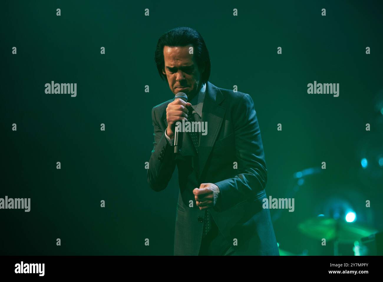 Artiste australien, Nick Cave, avec The Bad Seeds à l'Uber Arena de Berlin pour le Wild Dog Tour Banque D'Images