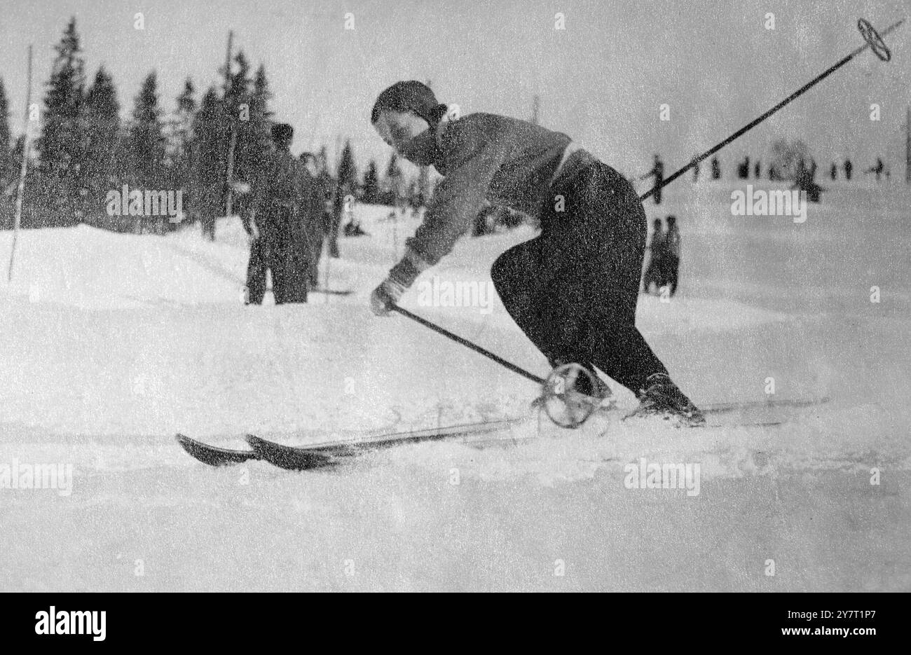 S'ENTRAÎNANT POUR LES JEUX OLYMPIQUES D'HIVER D'OSLO 9-2-52 I.N.P. MONTRE DES PHOTOS :- Sarah Thomasson, la meilleure skieuse suédoise vue à Rodkleiva. D/59540 photo par J. Waldorf INTERNAT IONAI NOUVELLES PHOTOS Neg Nos 20 & 9 Banque D'Images