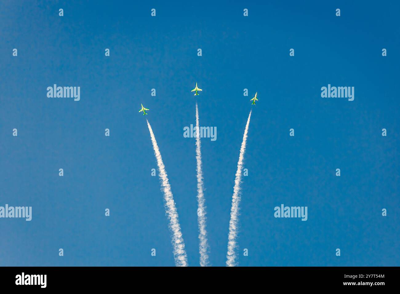 Excellence de la Force aérienne : les Hawks saoudiens brillent au spectacle aérien de la 94e Journée nationale de la Corniche d'Al Khobar, ville : Al Khobar, Arabie Saoudite.27 septembre 2024. Banque D'Images