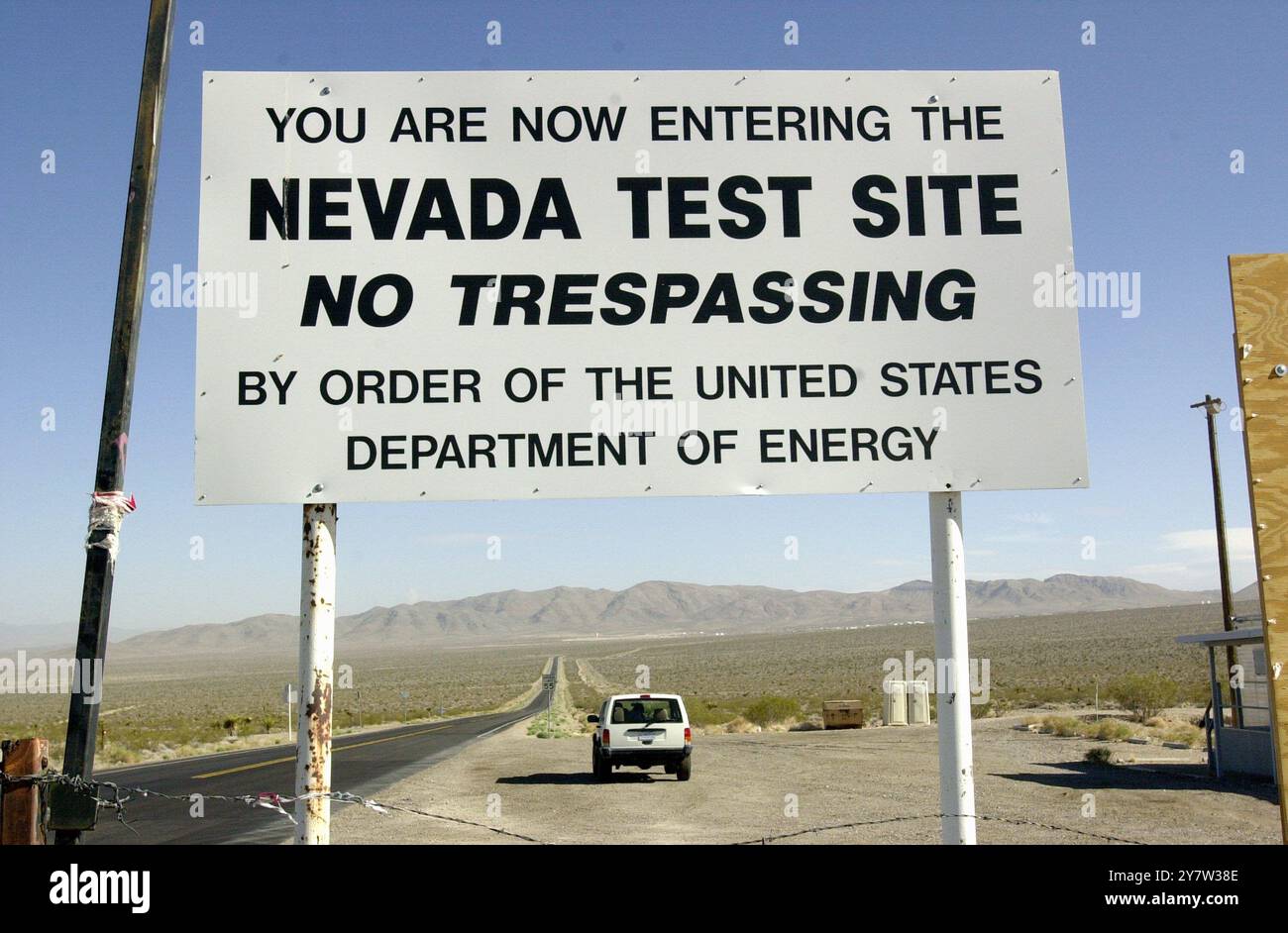 Mercury, Nevada -- pas de panneau d'intrusion à l'entrée du site d'essai du Nevada, 20 mai 2002. Banque D'Images