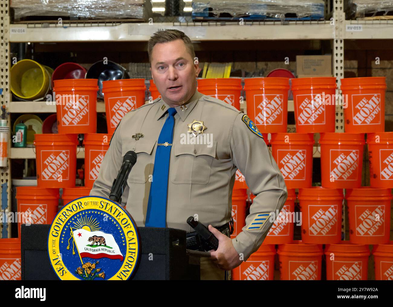 San Jose, CA - 16 août 2024 : le capitaine du CHP Christian Oliver s'exprimant lors d'une conférence de presse annonçant 10 nouveaux projets de loi, une législation révolutionnaire visant à Banque D'Images