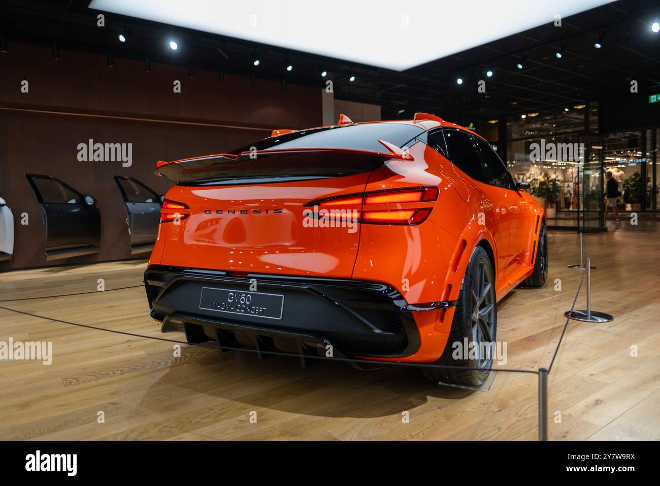 Électrique orange GV60 Magma concept, design extérieur audacieux, VUS multisegment de luxe, intérieur sportif haut de gamme, première voiture nouvelle performance sous-marque Genesis, Banque D'Images